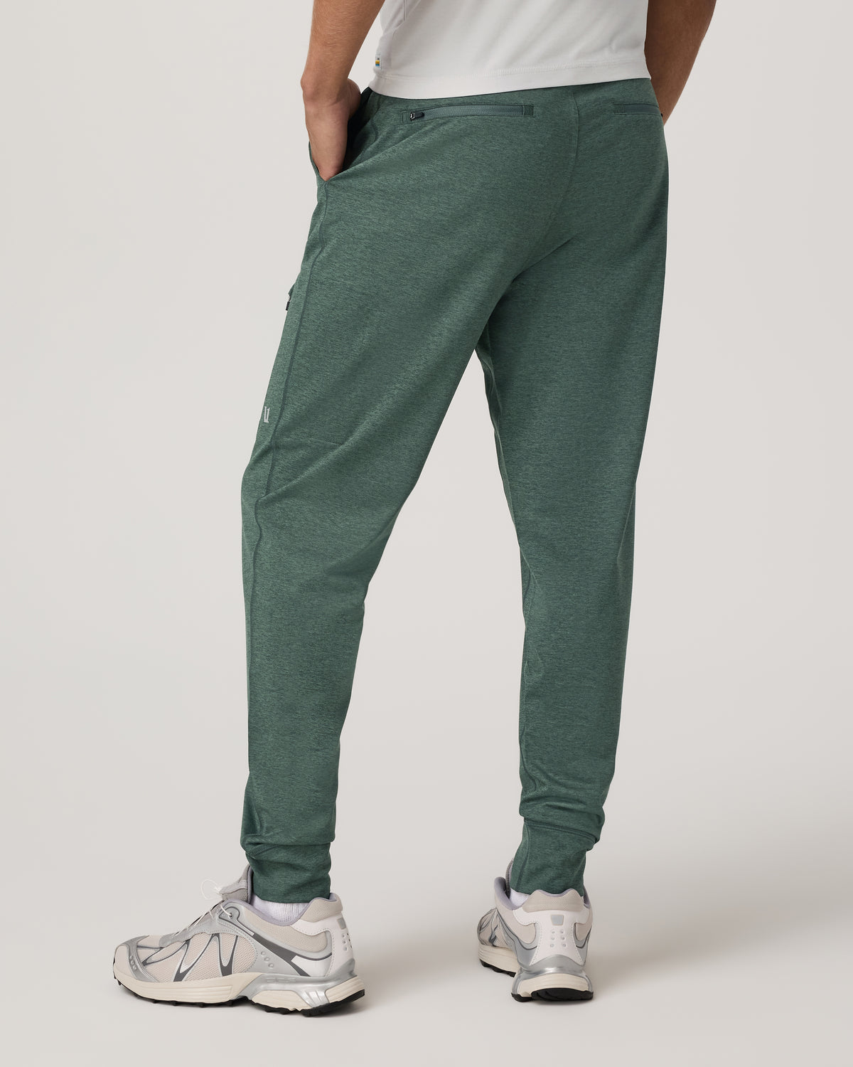 Men Vuori Men's Sunday Performance Jogger 28" Agate Green Heather