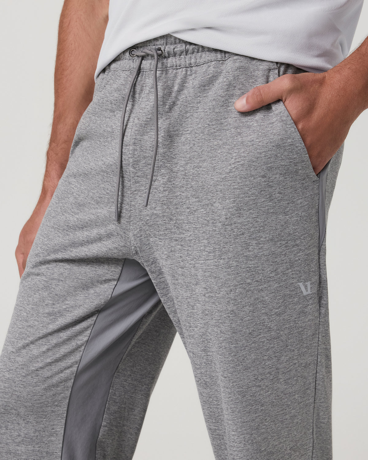 Men Vuori Men's Sunday Performance Track Pant 30" Grey Heather