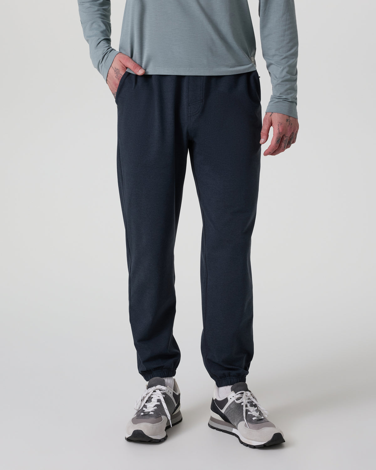 Men Vuori Coronado Performance Sweatpant Classic 28" Midnight Heather