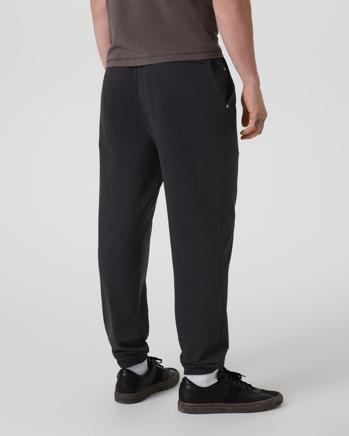 Men Vuori Coronado Performance Sweatpant Classic 28" Black Heather