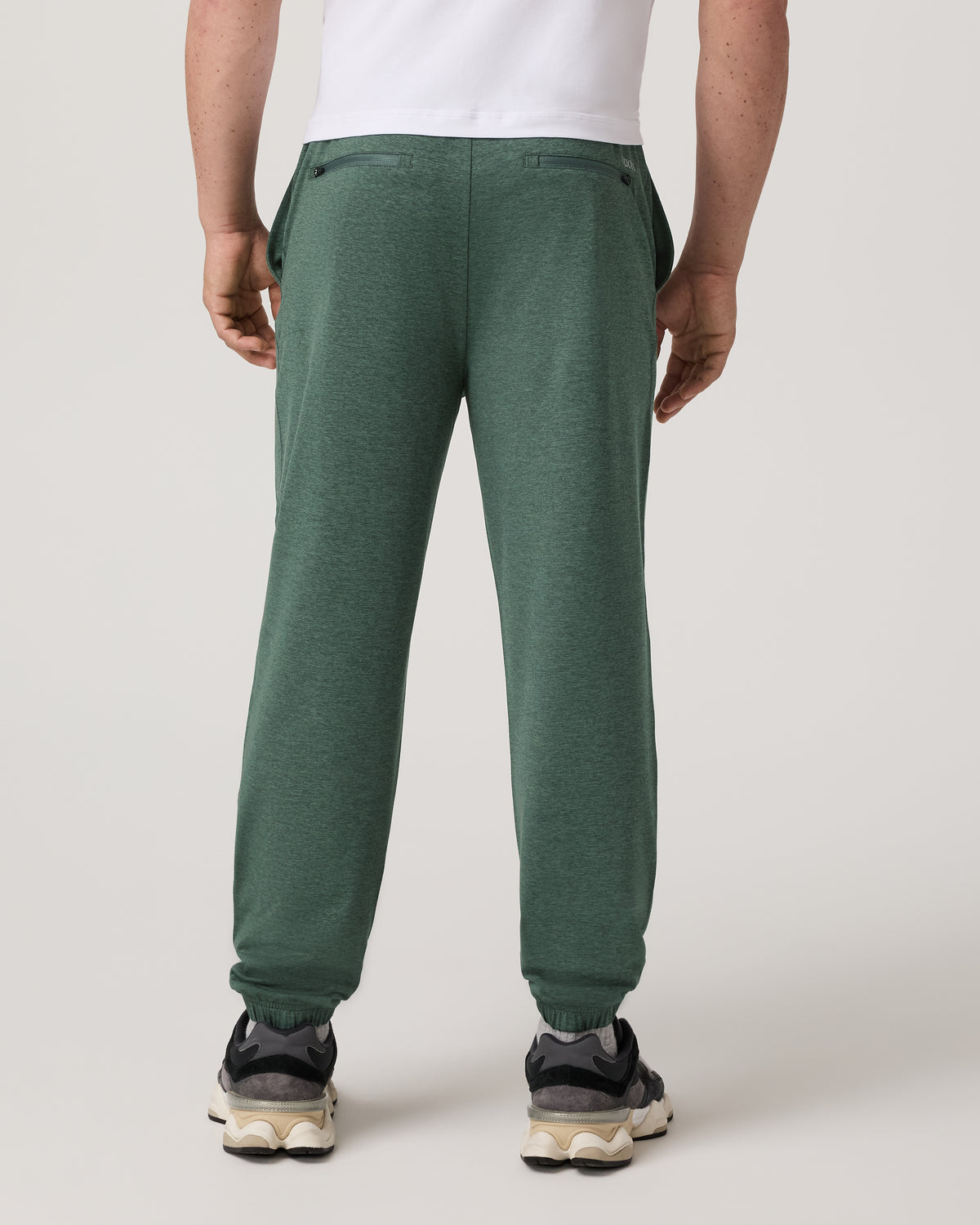 Men Vuori Sunday Performance Sweatpant 28" Men's Agate Green Pant