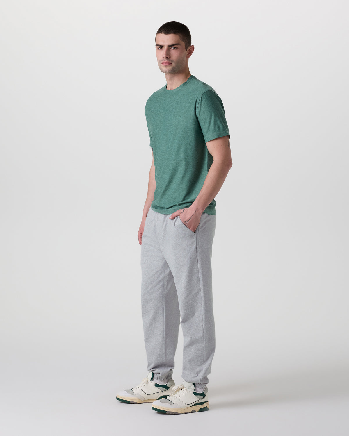 Men Vuori Coronado Performance Sweatpant Classic 28" Light Heather Grey