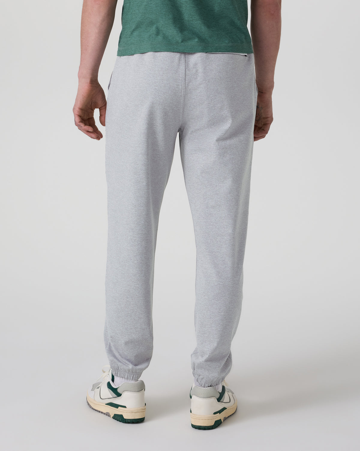 Men Vuori Coronado Performance Sweatpant Classic 28" Light Heather Grey