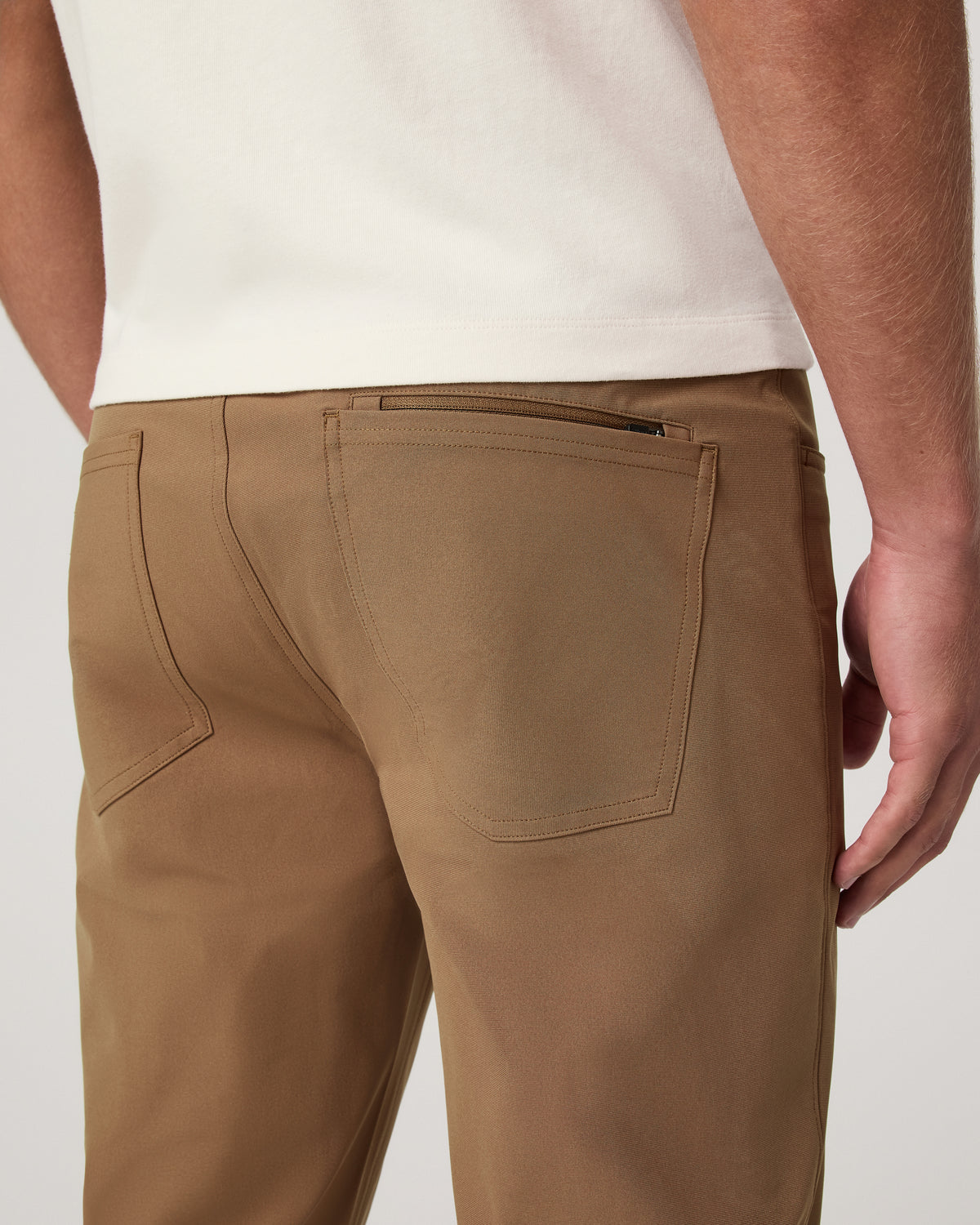 Men Vuori Meta Pant Athletic Slim Fit 30" Men's Pecan 5-Pocket Pant