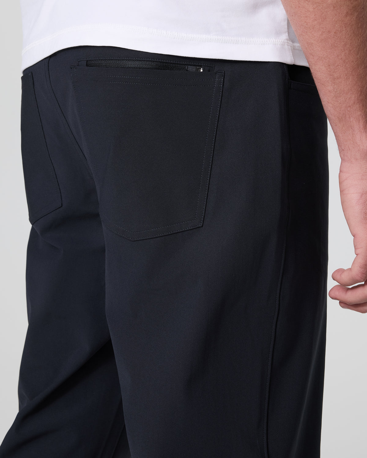 Men Vuori Meta Pant Classic Fit 34" Men's Black 5-Pocket Pants