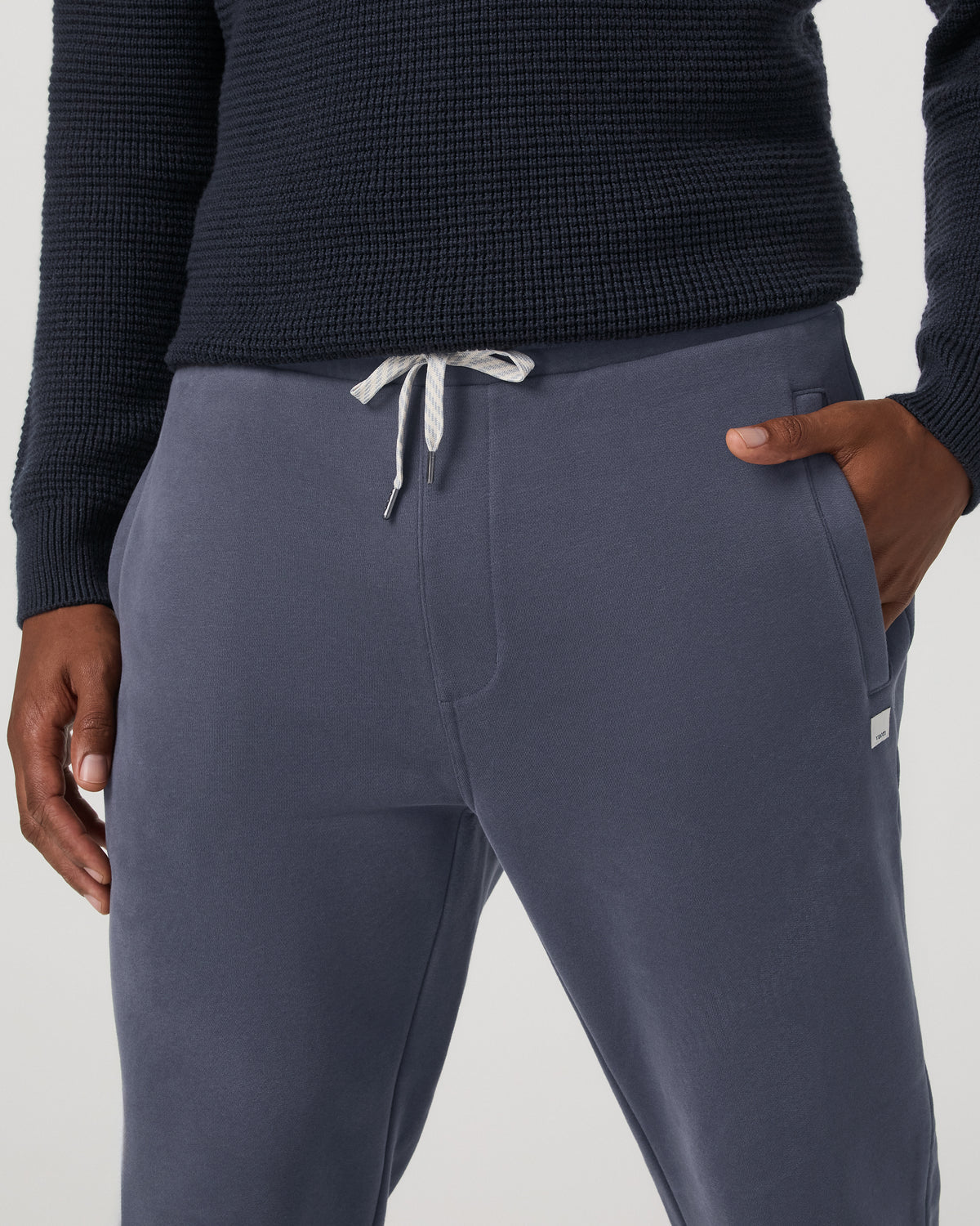 Men Vuori Men’s Seaside Straight Leg Sweatpant 30” Azure