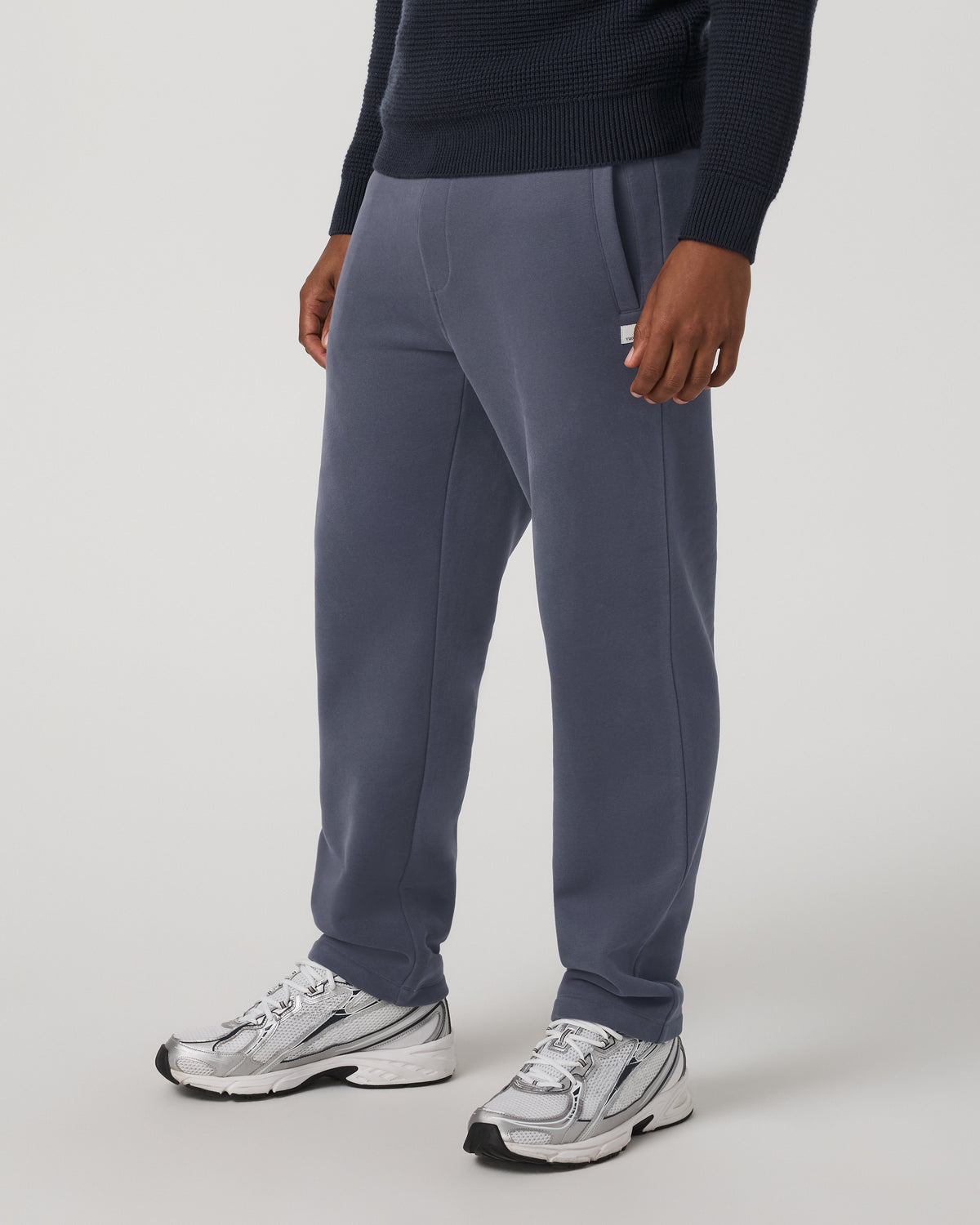 Men Vuori Men’s Seaside Straight Leg Sweatpant 30” Azure