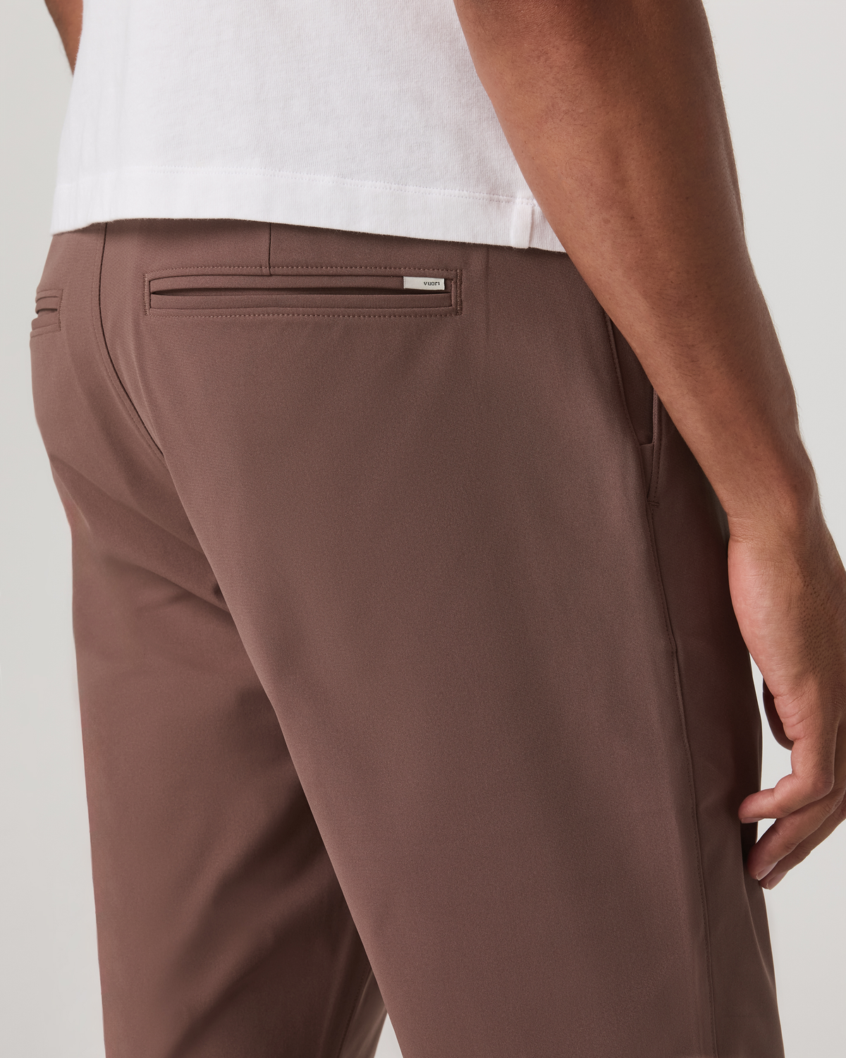 Men Vuori Meta Trouser Classic Fit 32" Men's Sable Tailored Pants