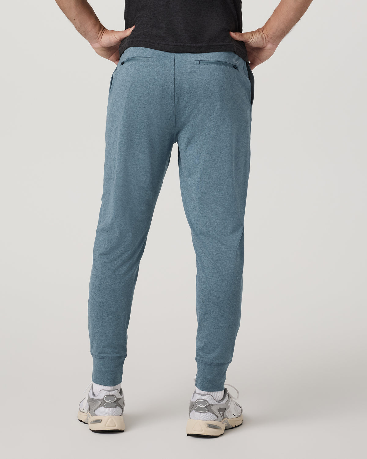 Men Vuori Men's Sunday Performance Jogger 28" Smoke Blue Heather