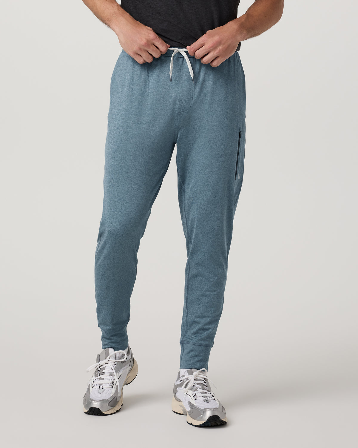 Men Vuori Men's Sunday Performance Jogger 30" Smoke Blue Heather