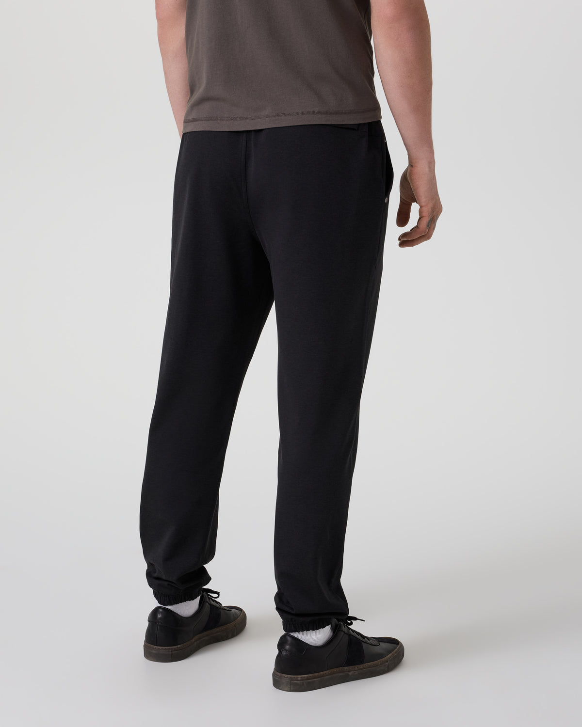 Men Vuori Coronado Performance Sweatpant Classic 30" Black Heather