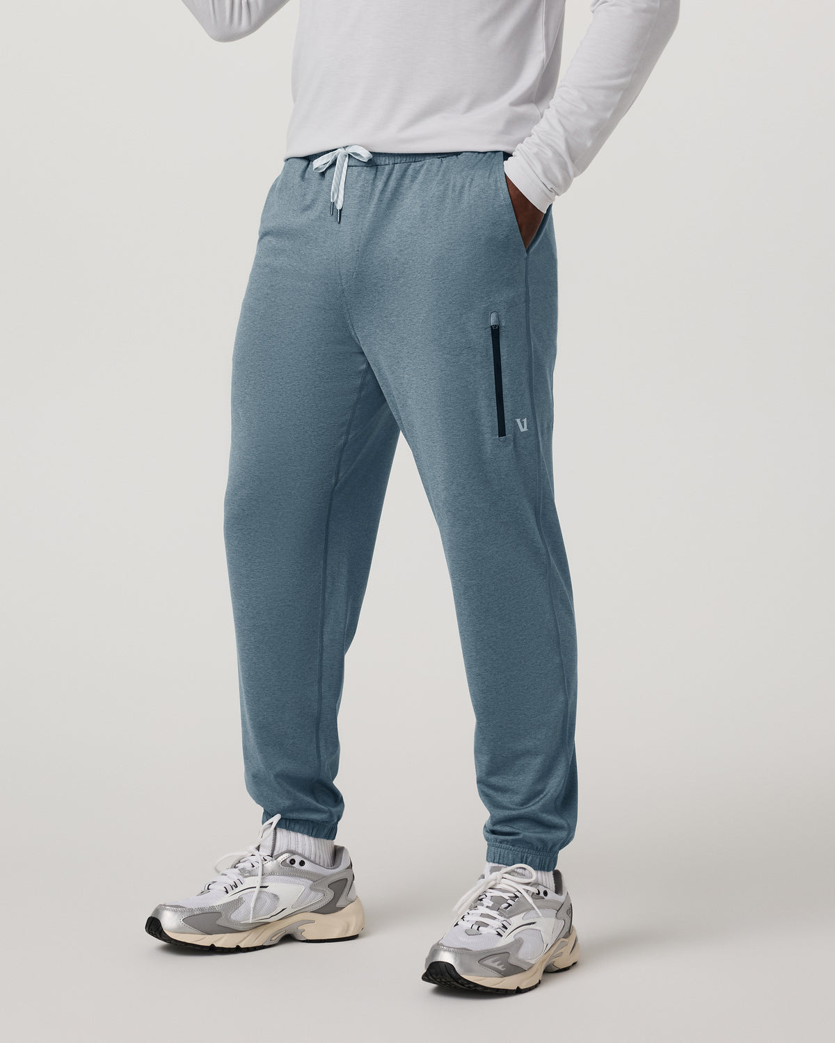 Men Vuori Sunday Performance Sweatpant 28" Men's Smoke Blue Pant