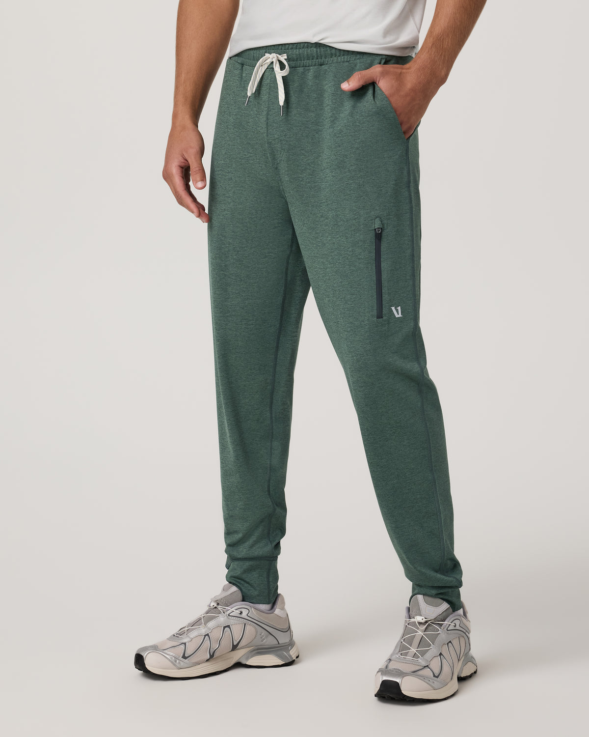 Men Vuori Men's Sunday Performance Jogger 30" Agate Green Heather