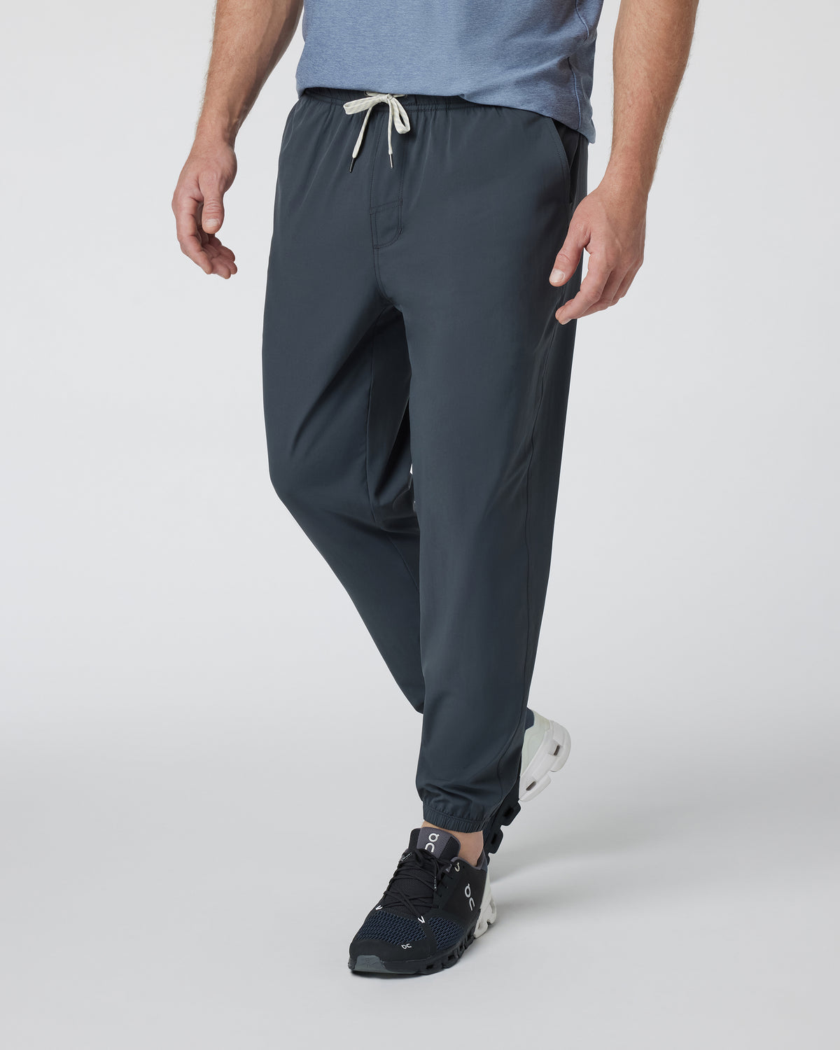 Men Vuori Kore Jogger Lined - Short Charcoal Workout Joggers