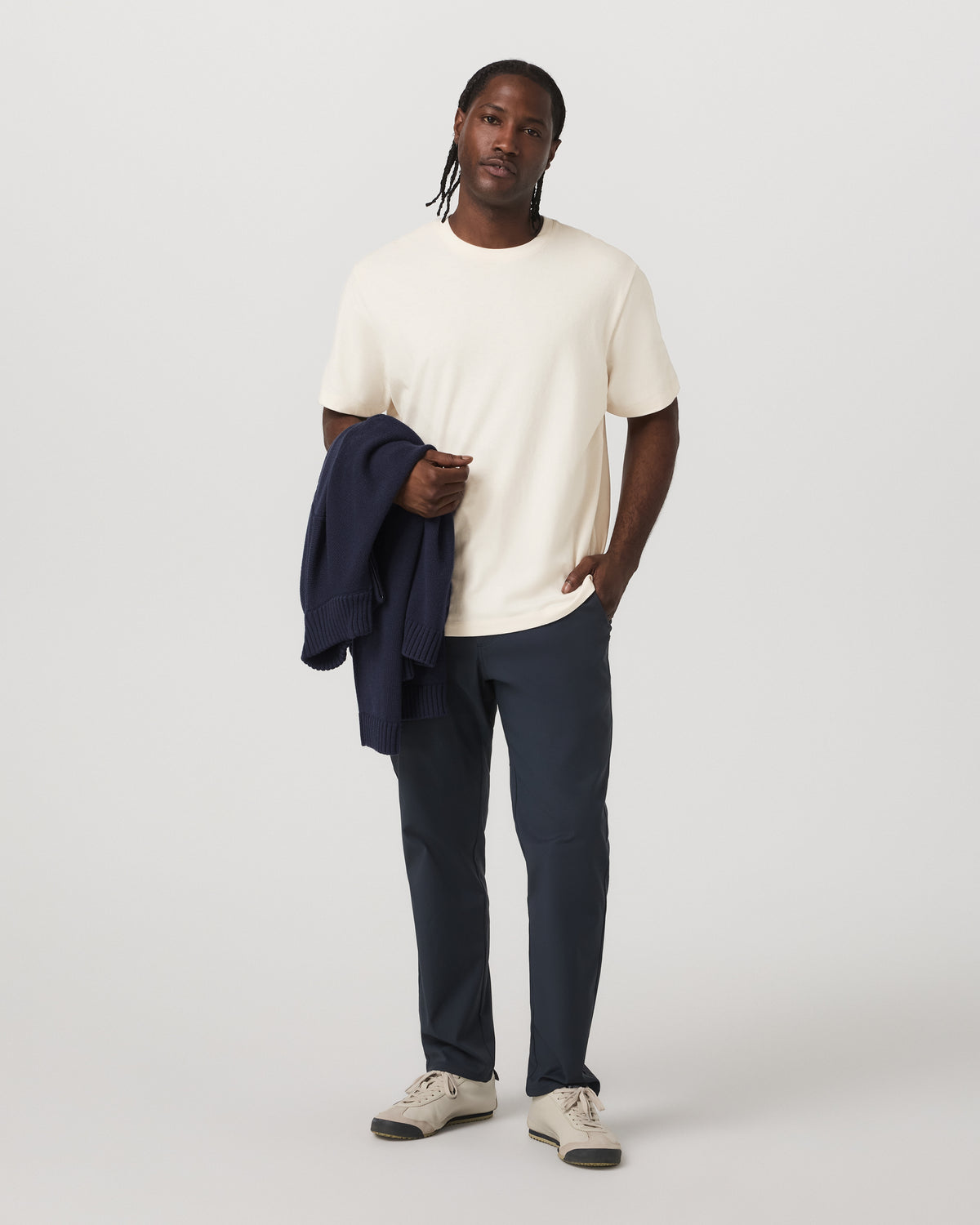 Men Vuori Cascade Chino Classic Fit 32" Men's Ink Pants