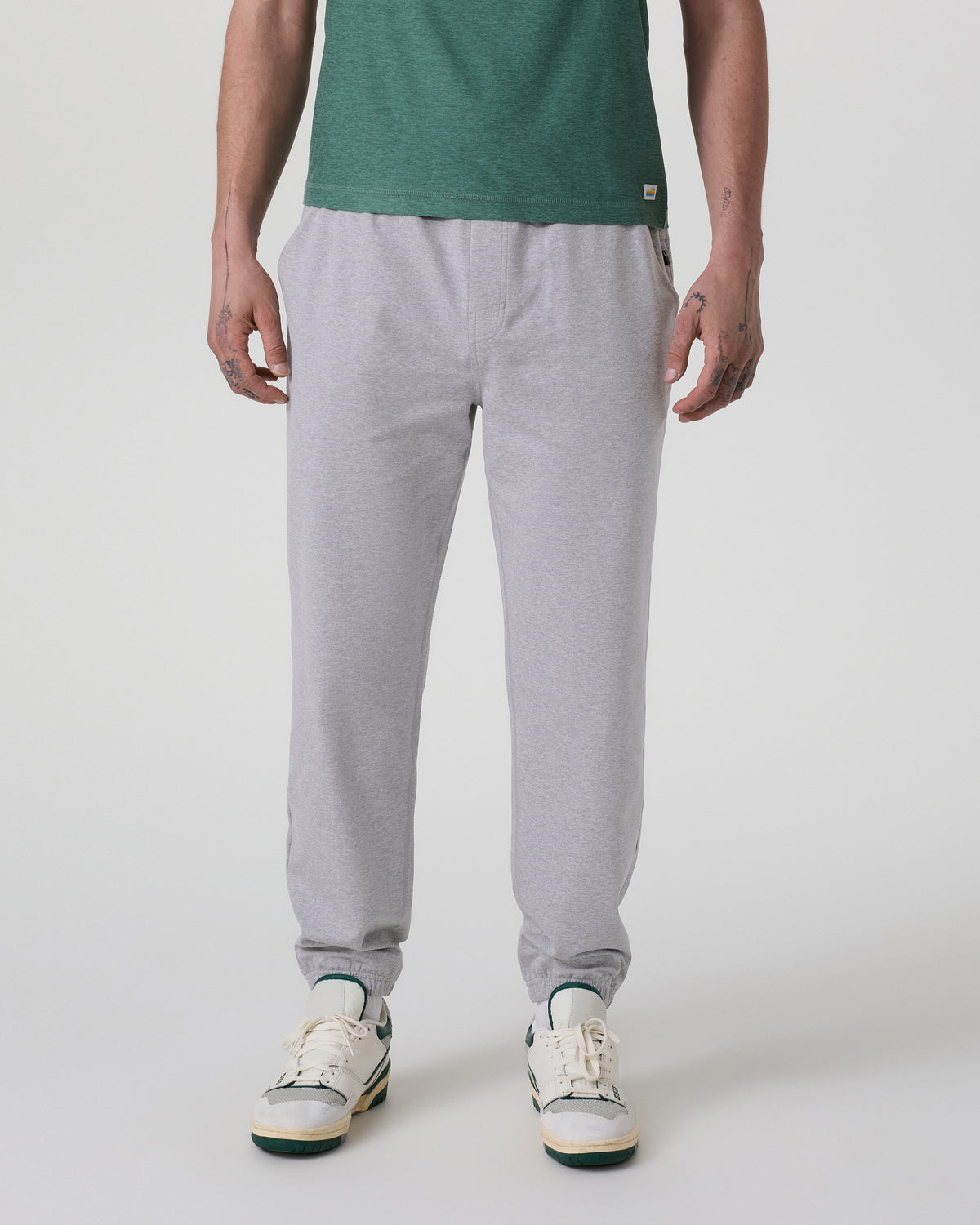 Men Vuori Coronado Performance Sweatpant Classic 30" Light Heather Grey
