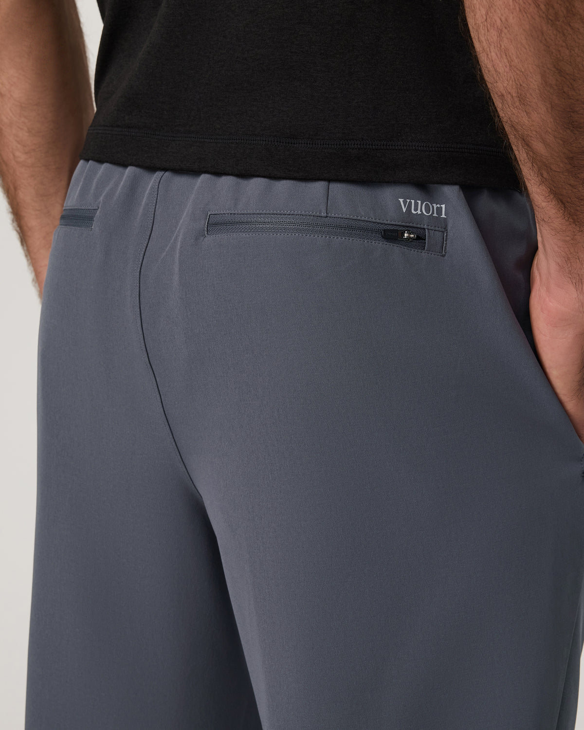 Men Vuori Train Tech HD Pant Classic 29" Men's Moonlight Pants