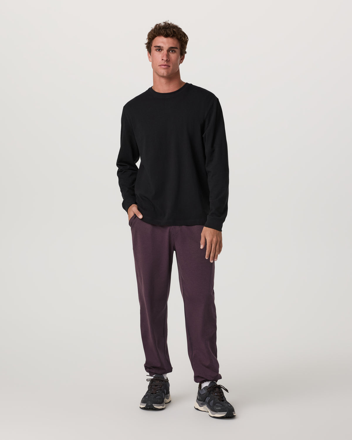 Men Vuori Men's Coronado Sweatpant 30" Raisin Heather