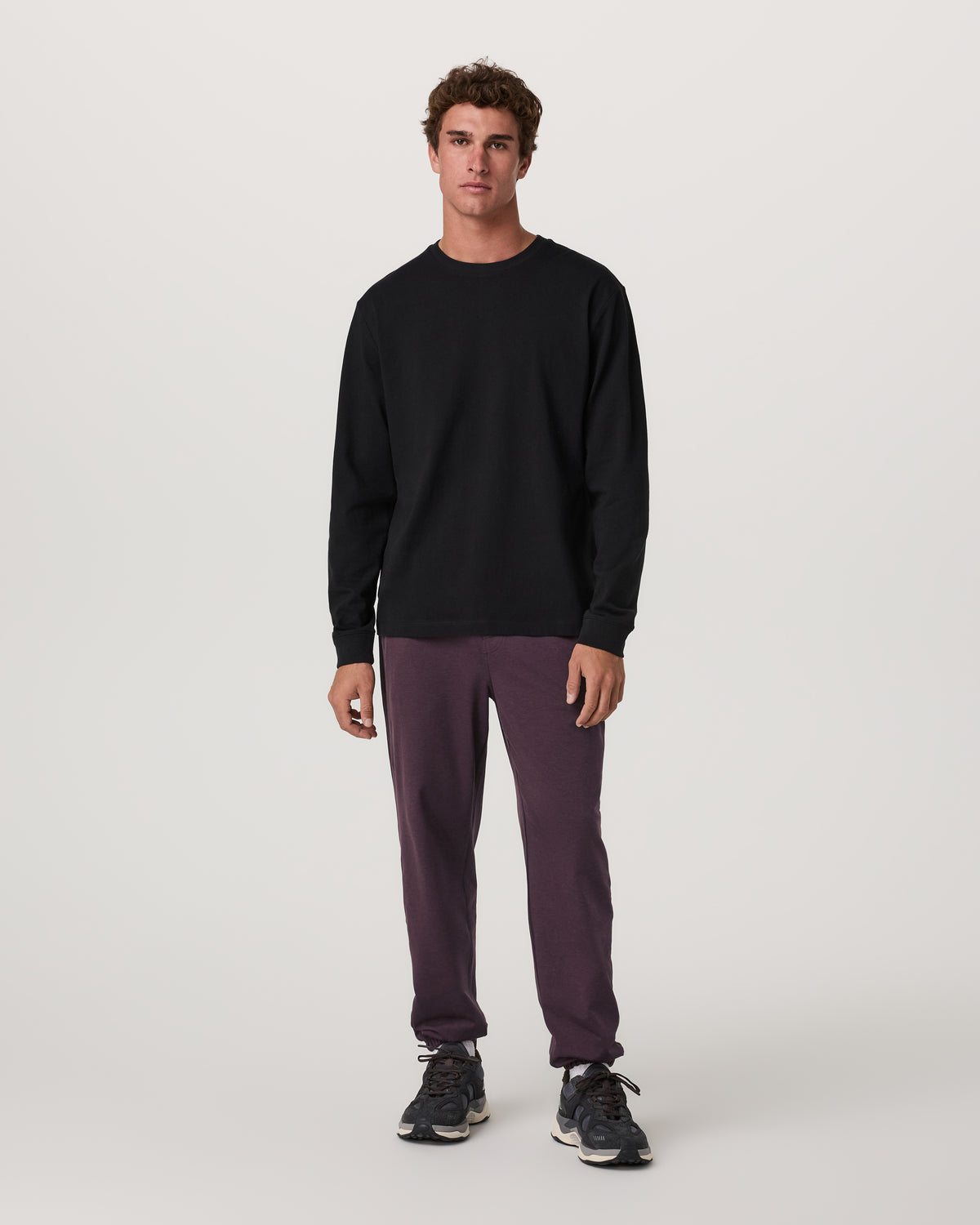 Men Vuori Men's Coronado Sweatpant 30" Raisin Heather
