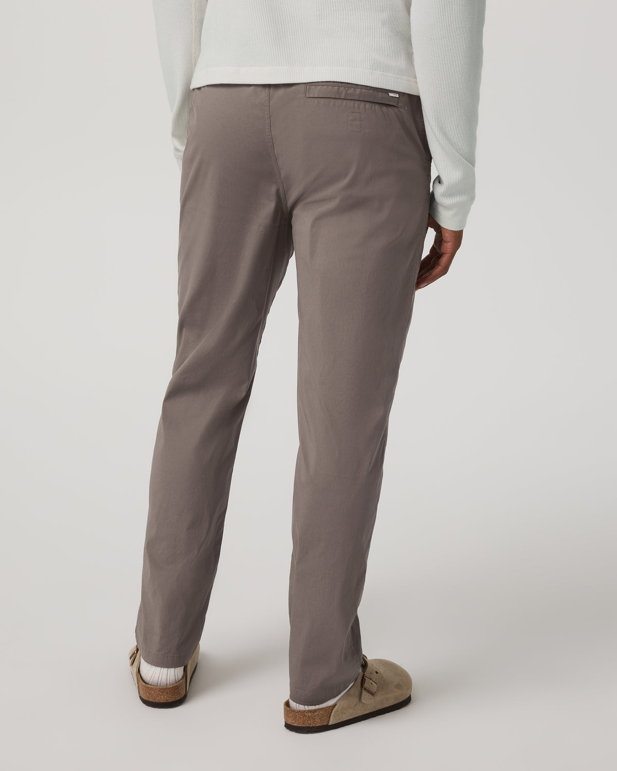 Men Vuori Men's Kore Everyday Pant Lined Classic 30" Smokey Taupe