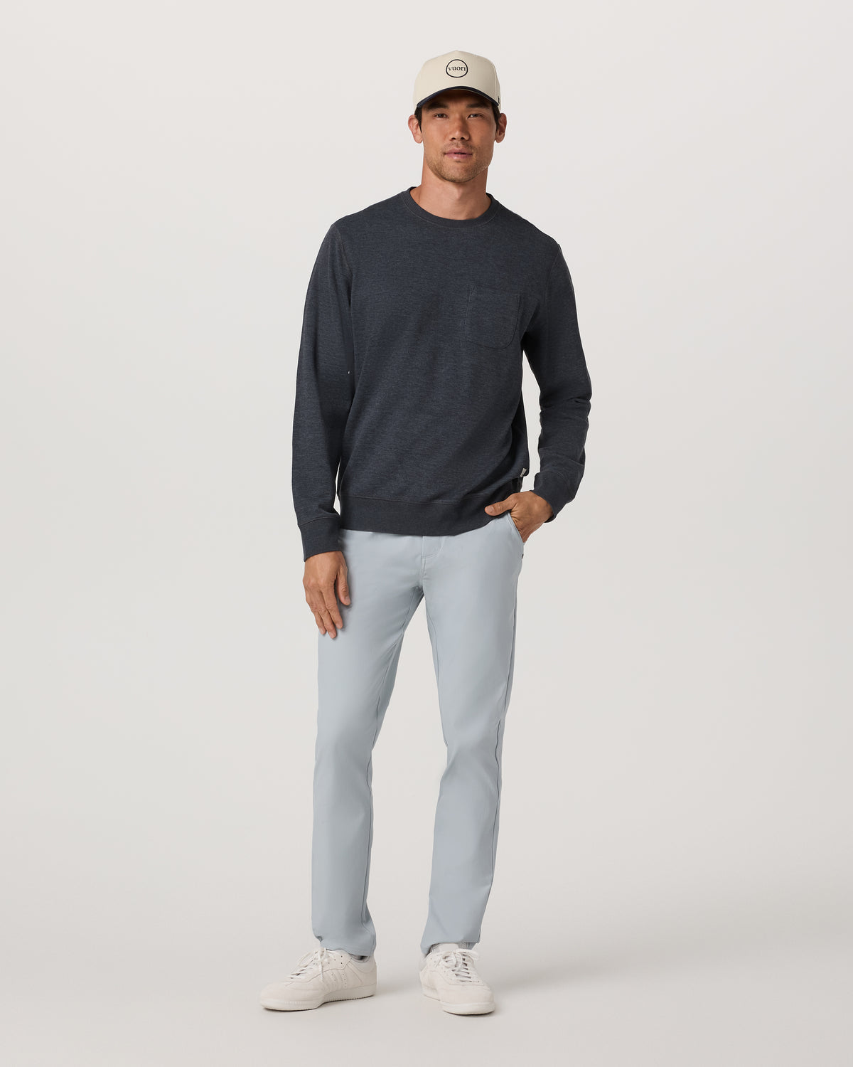 Men Vuori Men's Cascade Tech Chino Athletic Slim Fit 30" Blue Haze