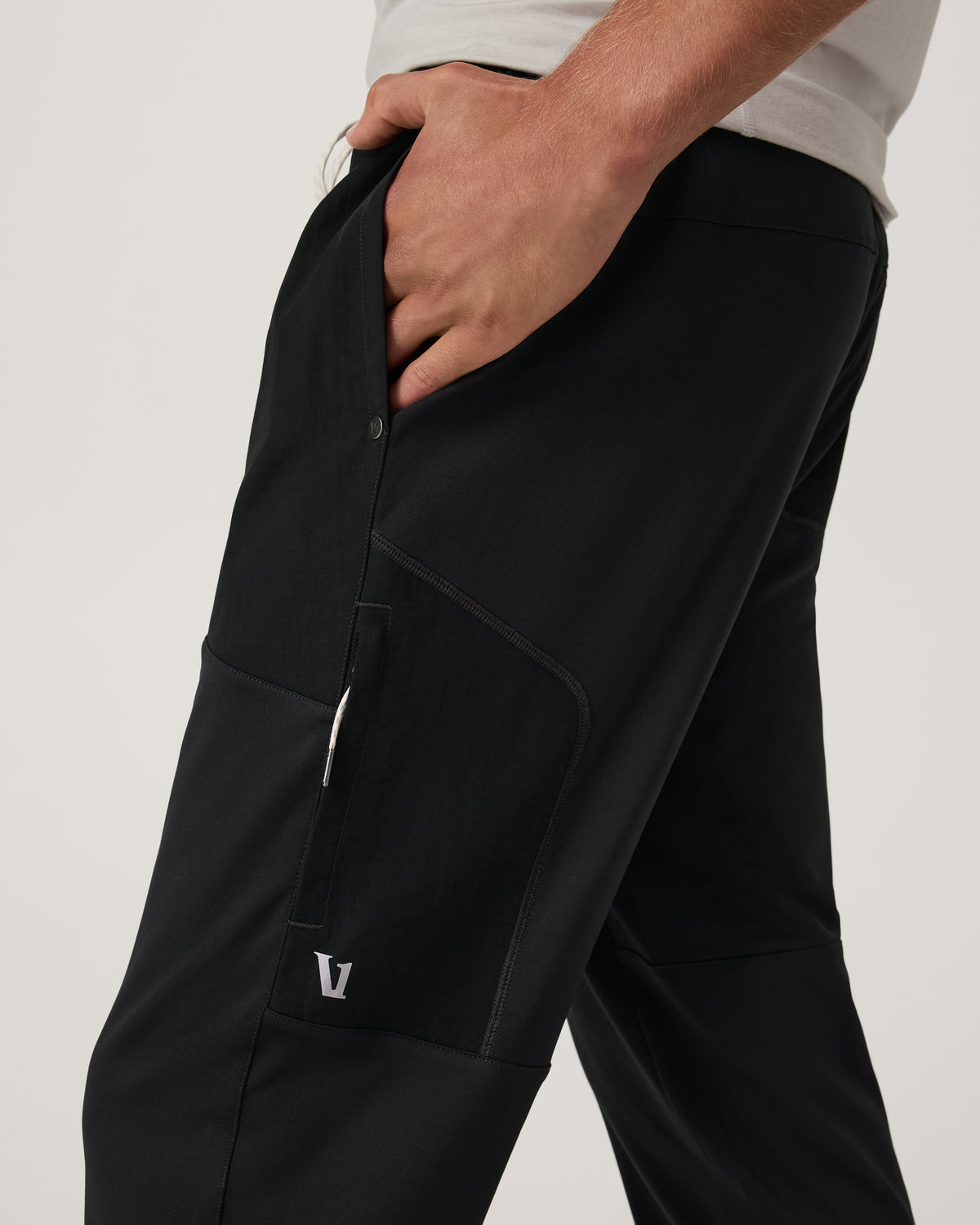 Men Vuori Sunday Mixed Media Jogger 28" Men's Black Joggers