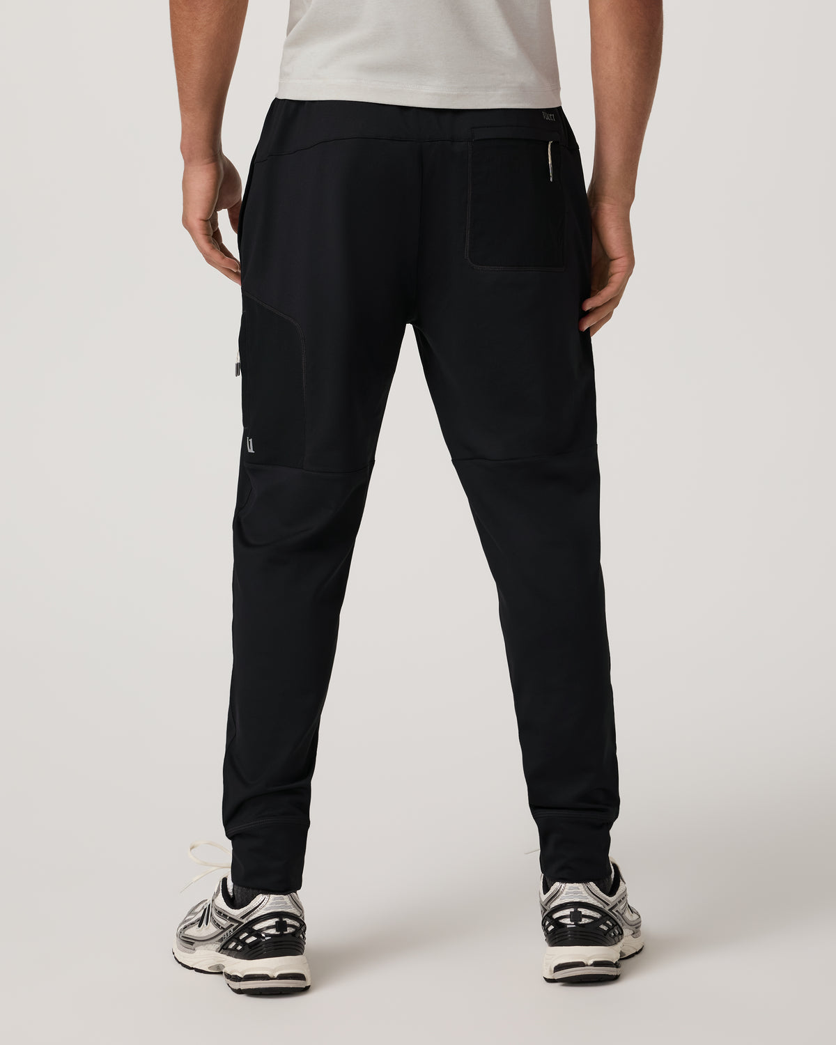Men Vuori Sunday Mixed Media Jogger 28" Men's Black Joggers