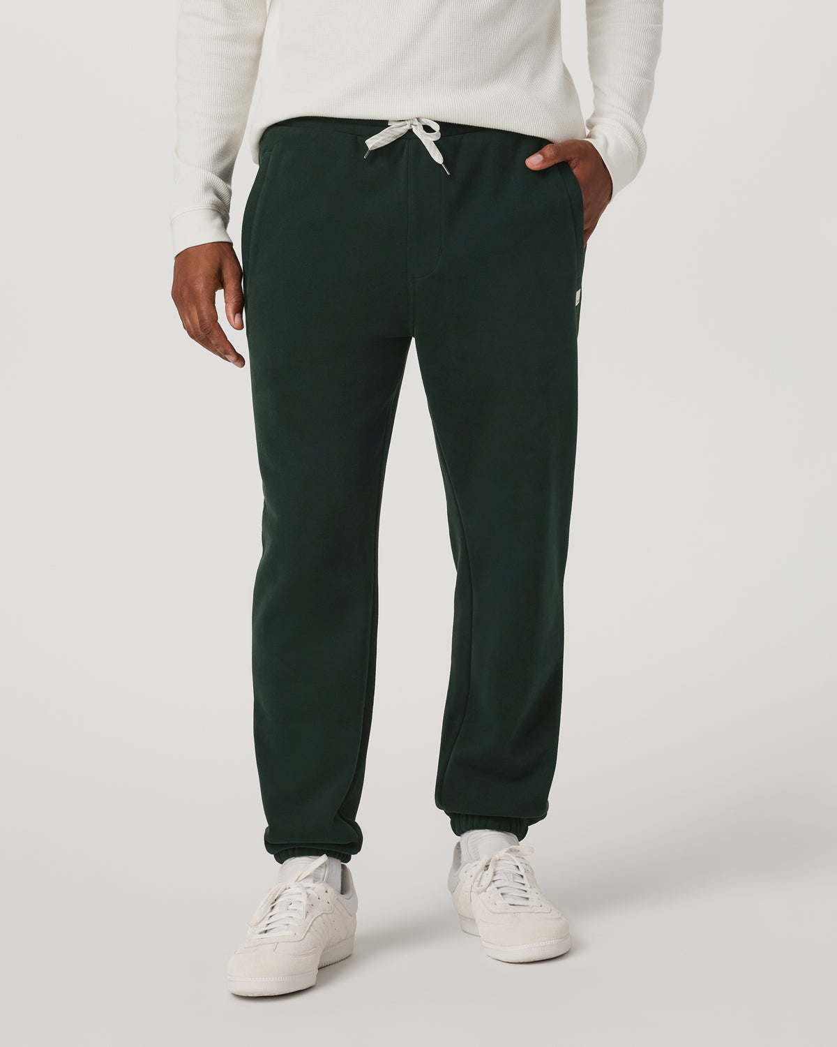 Men Vuori Seaside Sweatpant 28" Men's Relaxed Evergreen Sweatpant