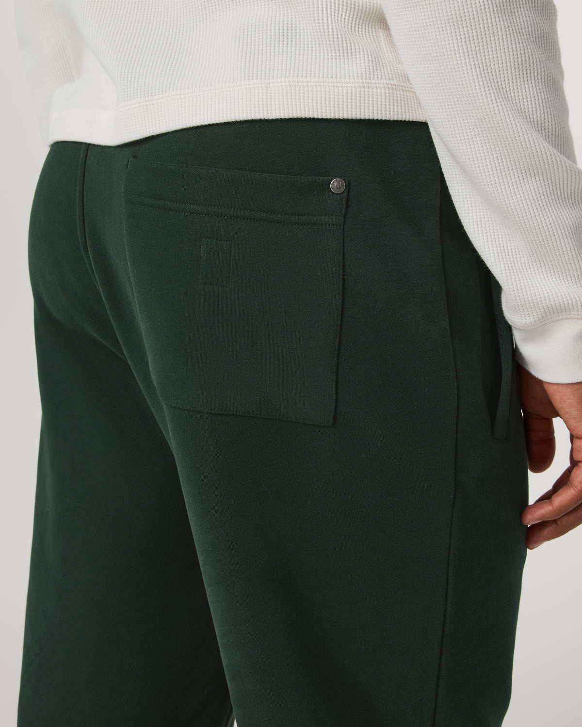Men Vuori Seaside Sweatpant 28" Men's Relaxed Evergreen Sweatpant