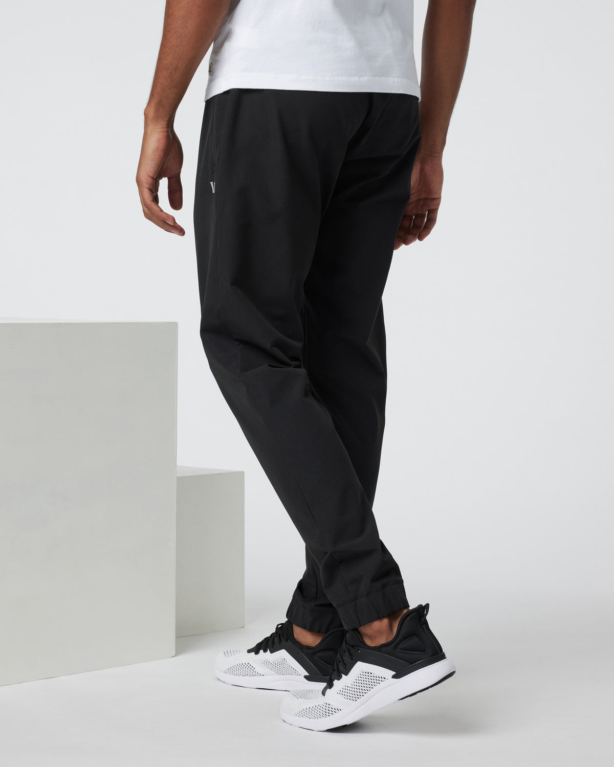 Men Vuori Transit Jogger Black Technical Jogger