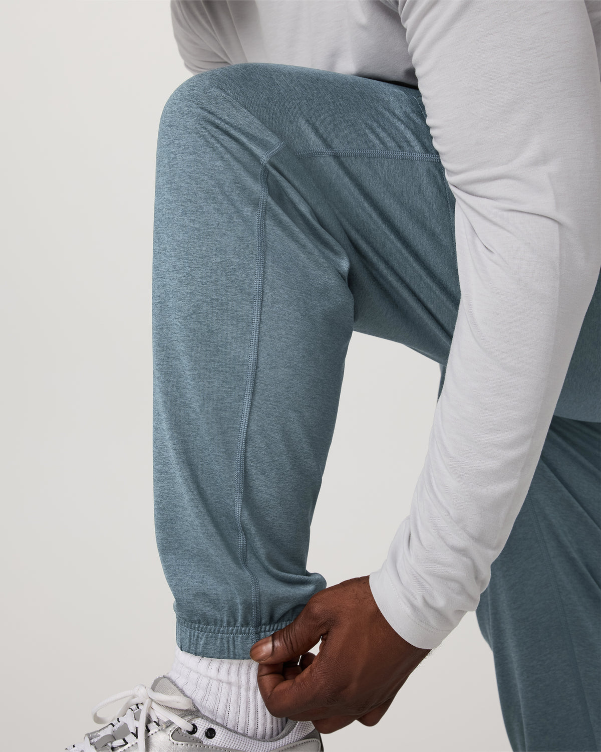Men Vuori Men's Sunday Performance Sweatpant 30" Smoke Blue