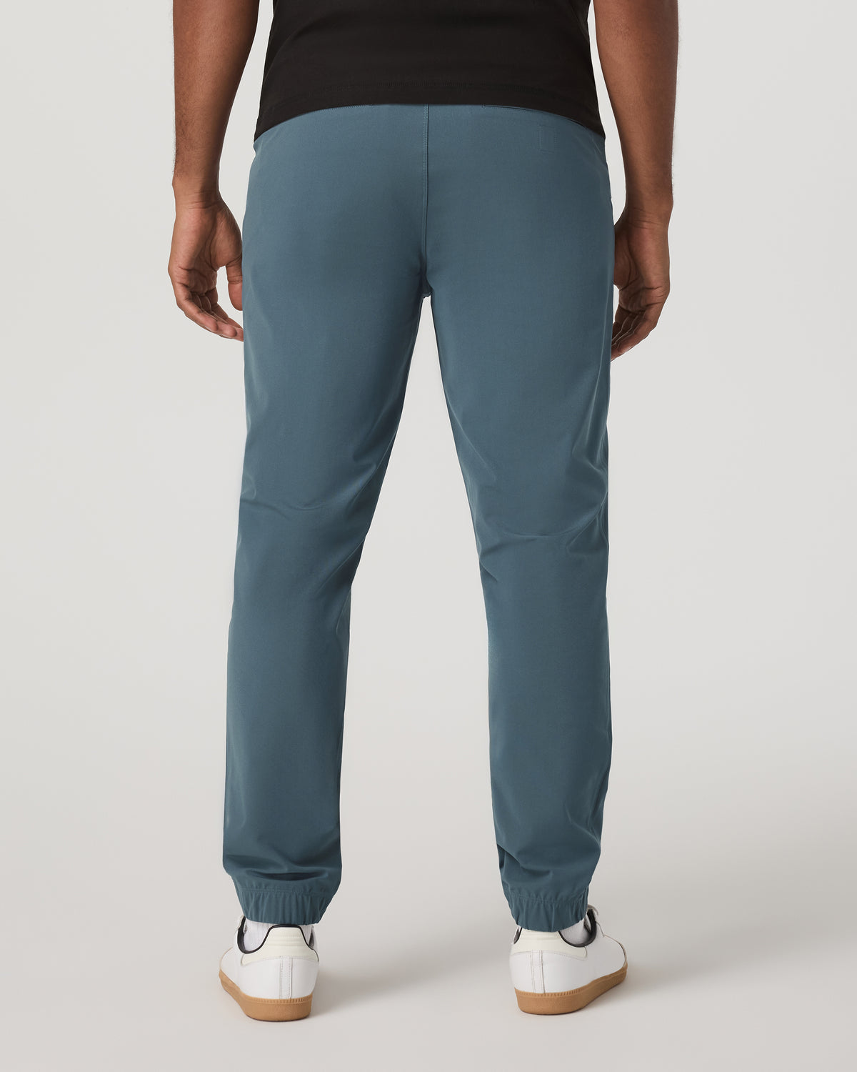 Men Vuori Meta Jogger 30" Men's Blue Sea Performance Knit Joggers