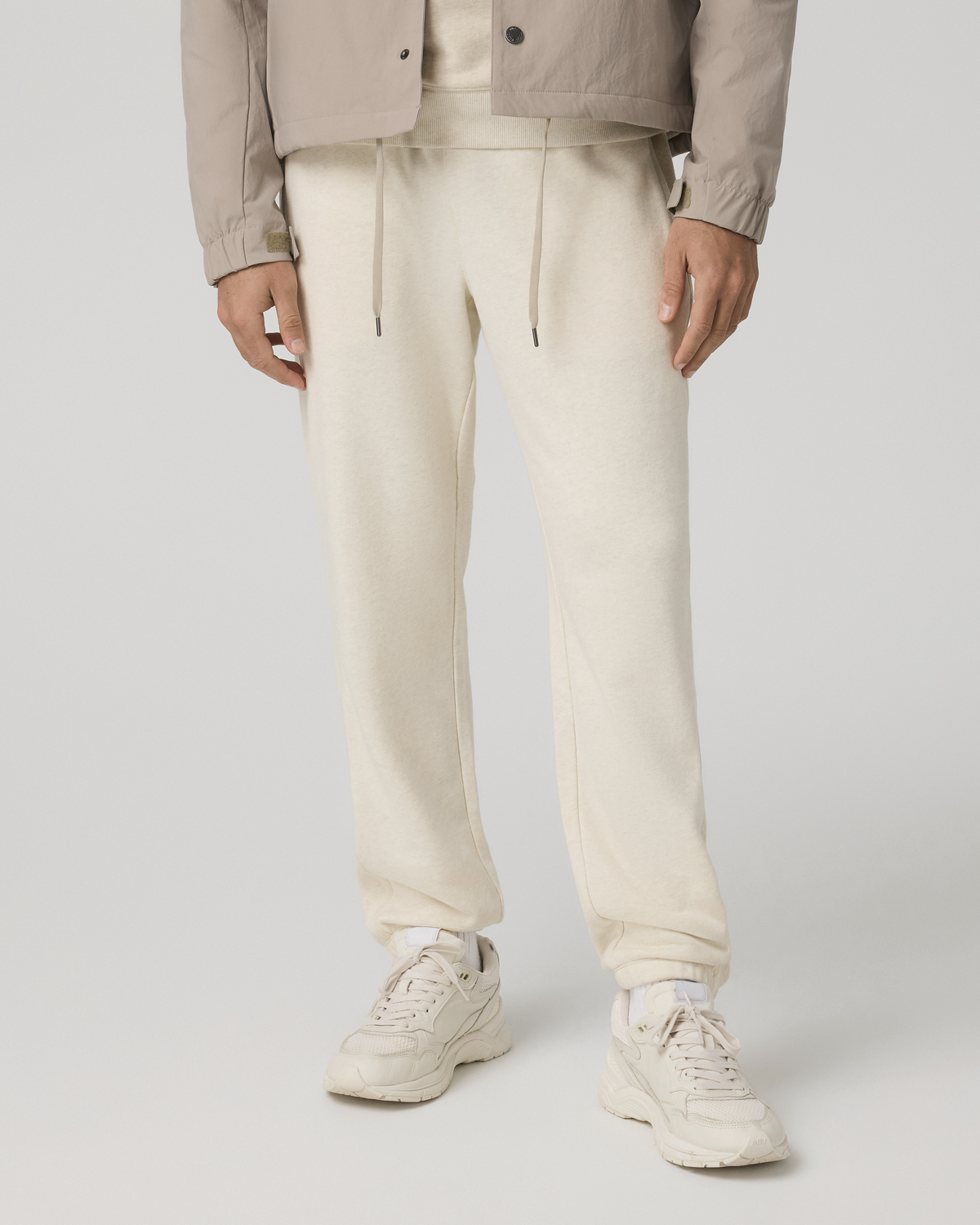 Men Vuori Men's Cypress Vintage Jogger 28" Buttermilk Heather