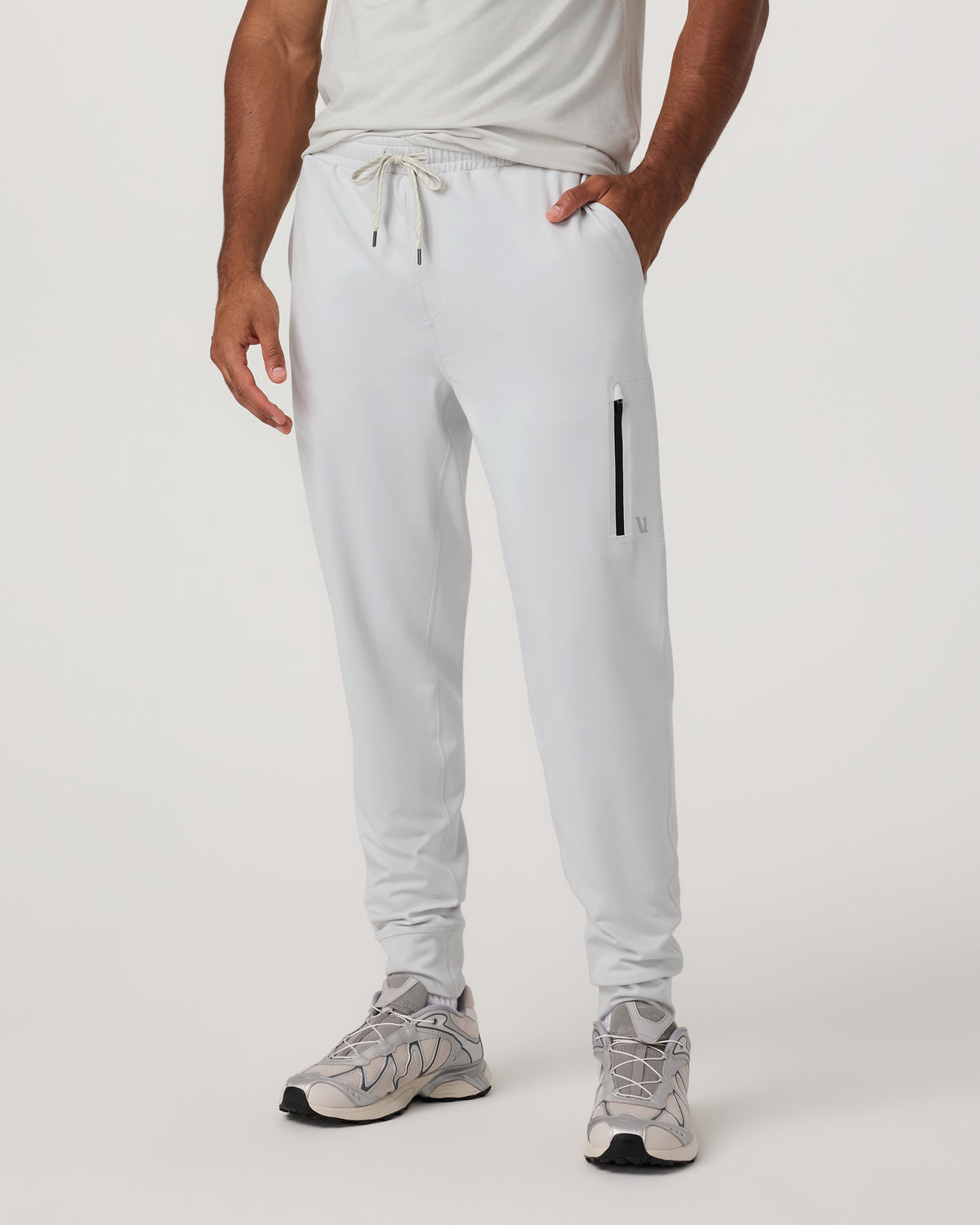Men Vuori Sunday Performance Jogger 28" Men's Frost Grey Joggers