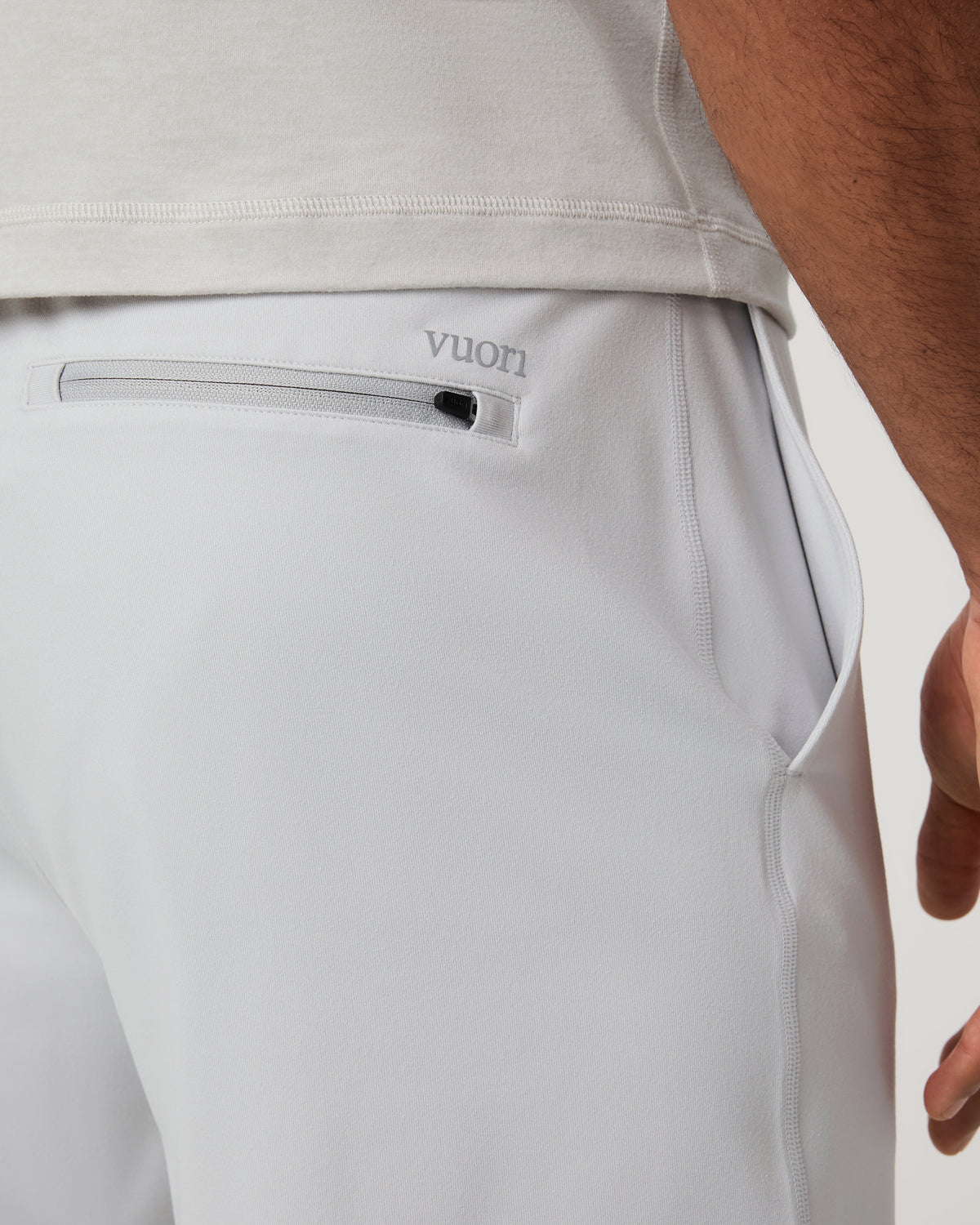 Men Vuori Sunday Performance Jogger 28" Men's Frost Grey Joggers