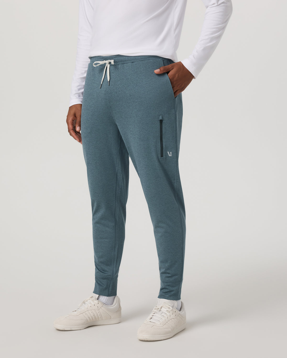 Men Vuori Sunday Performance Jogger 28" Blue Sea Heather Joggers