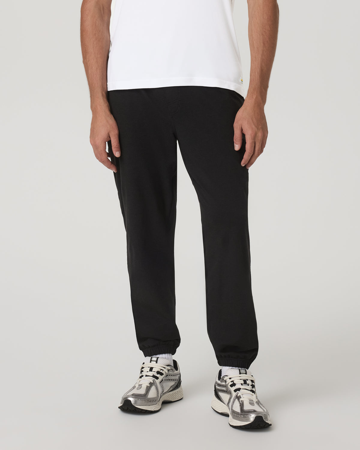 Men Vuori Men's Coronado Mixed Media Sweatpant 28" Black Heather