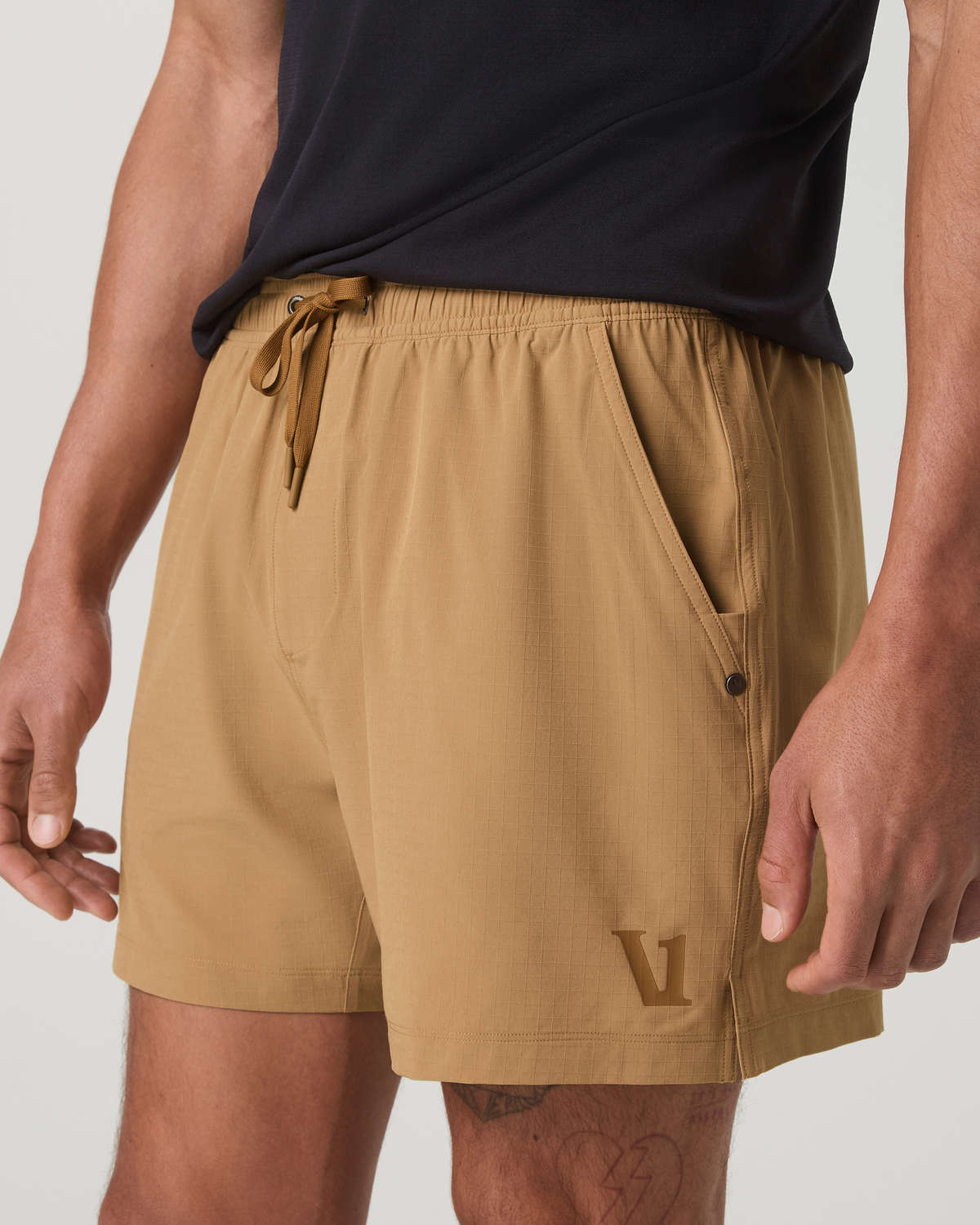 Men Vuori HardKore Short Lined 5" Men's Burlap Performance Shorts