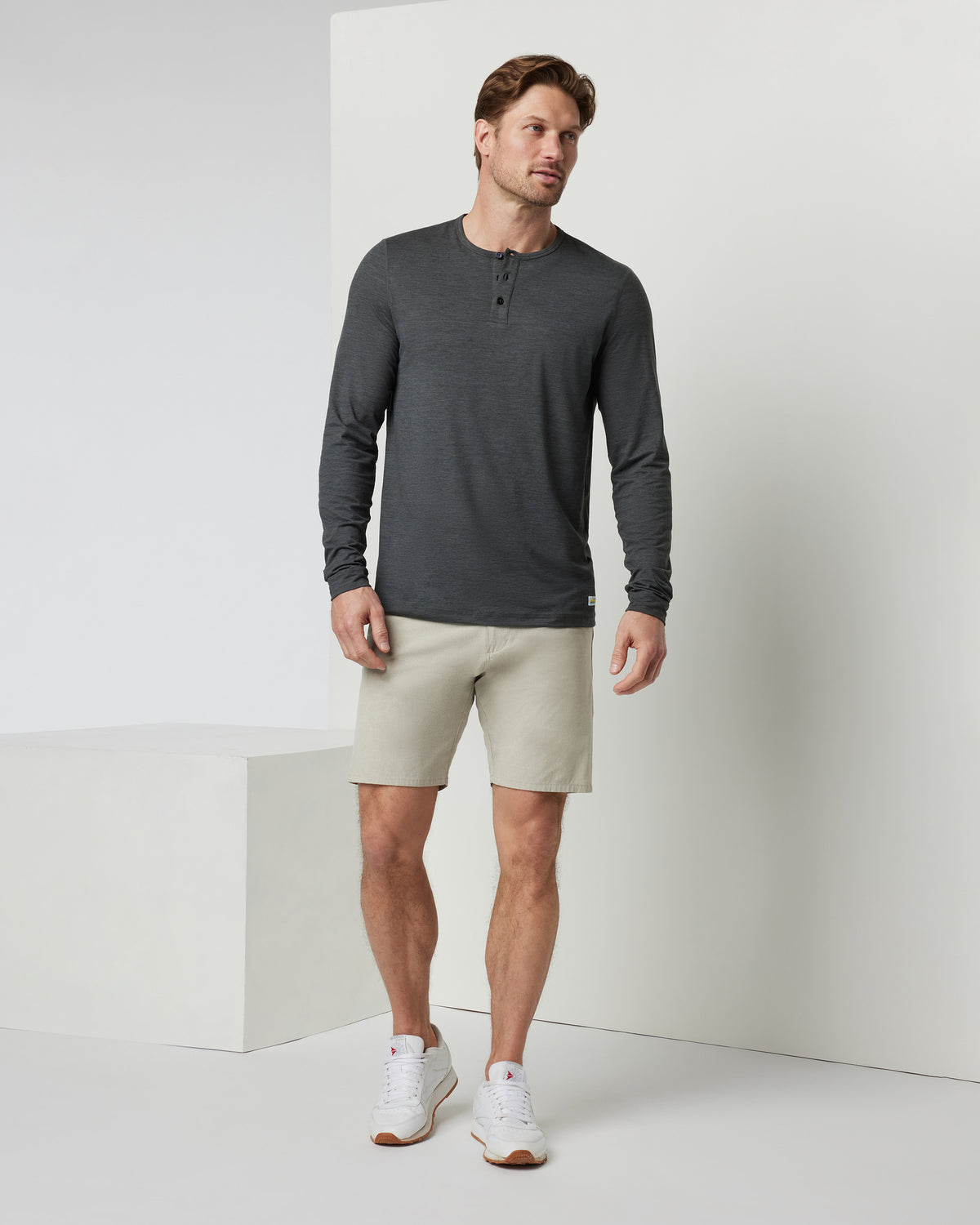 Men Vuori Aim Short Khaki Short for Men Clothing