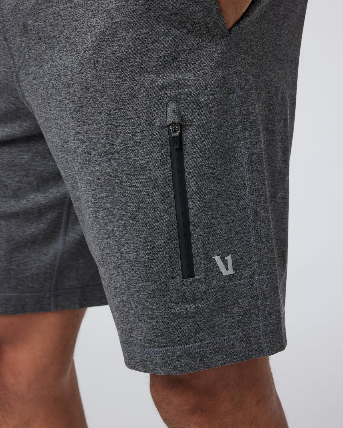 Men Vuori Sunday Performance Short Charcoal Heather