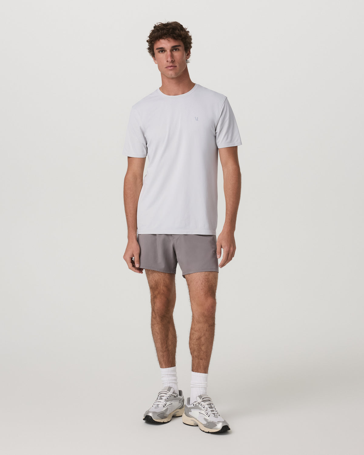 Men Vuori Qualify Short Lined 5" Men's Smokey Grey Athletic Shorts