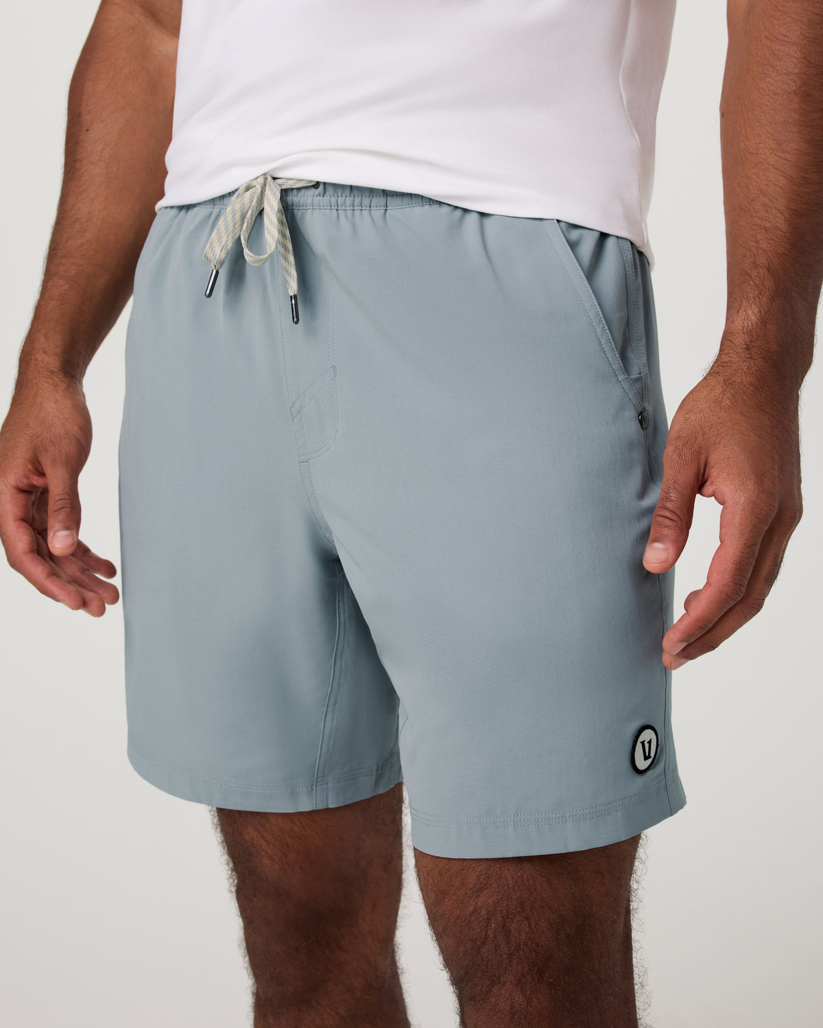 Men Vuori Kore Short Lined 7" Light Cloud