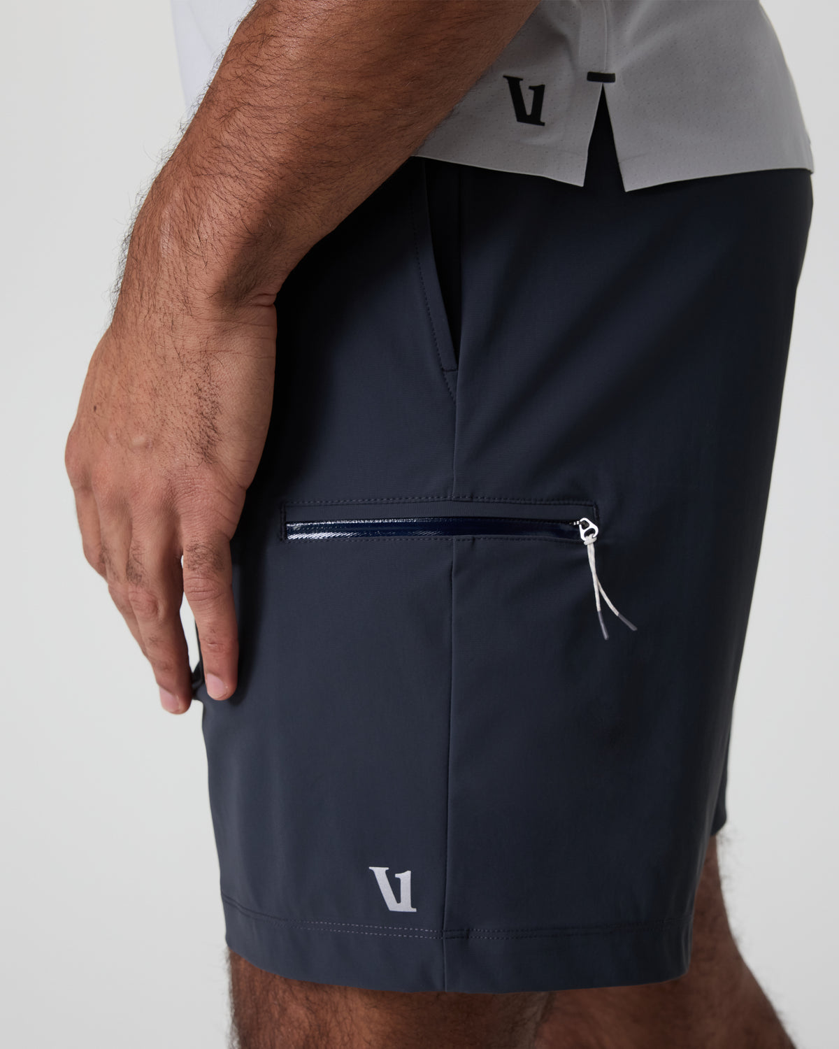 Men Vuori Fleet Sport Short Unlined Classic Fit 7" Navy