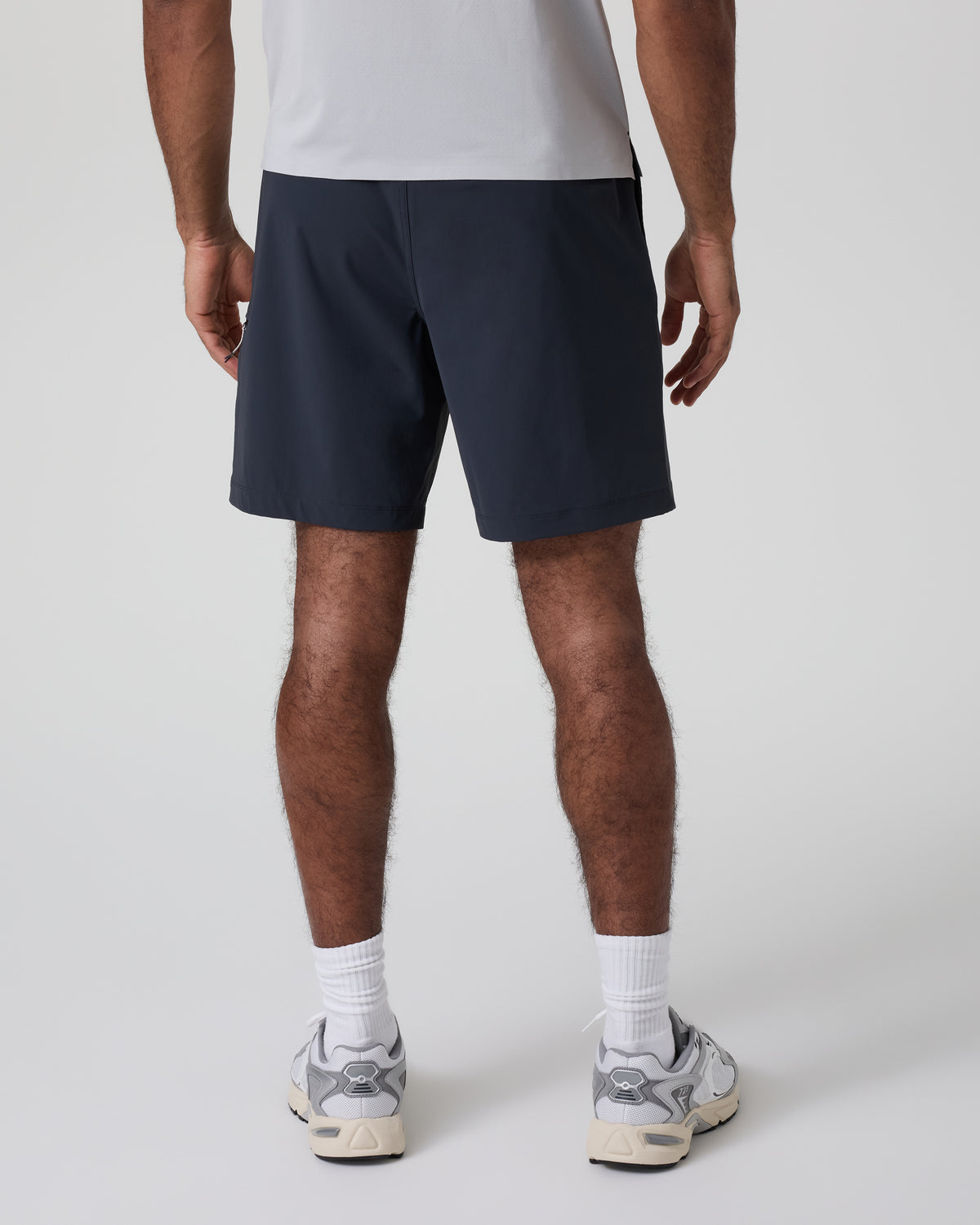 Men Vuori Fleet Sport Short Unlined Classic Fit 7" Navy