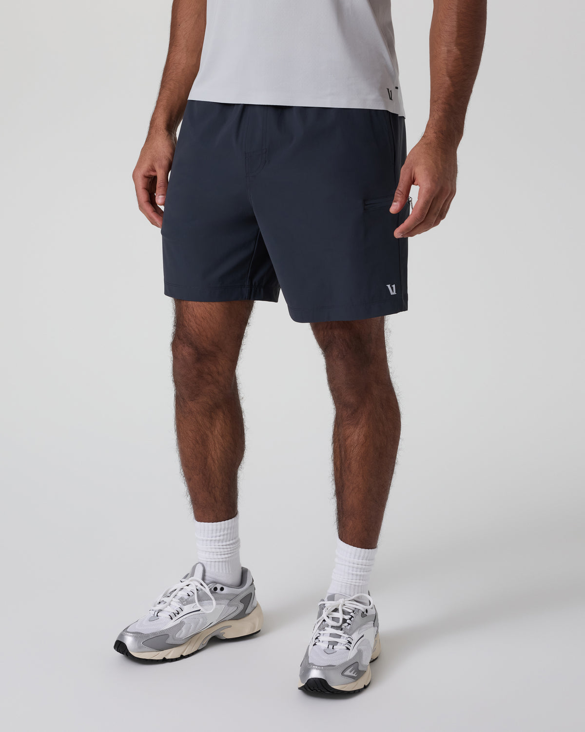 Men Vuori Fleet Sport Short Unlined Classic Fit 7" Navy