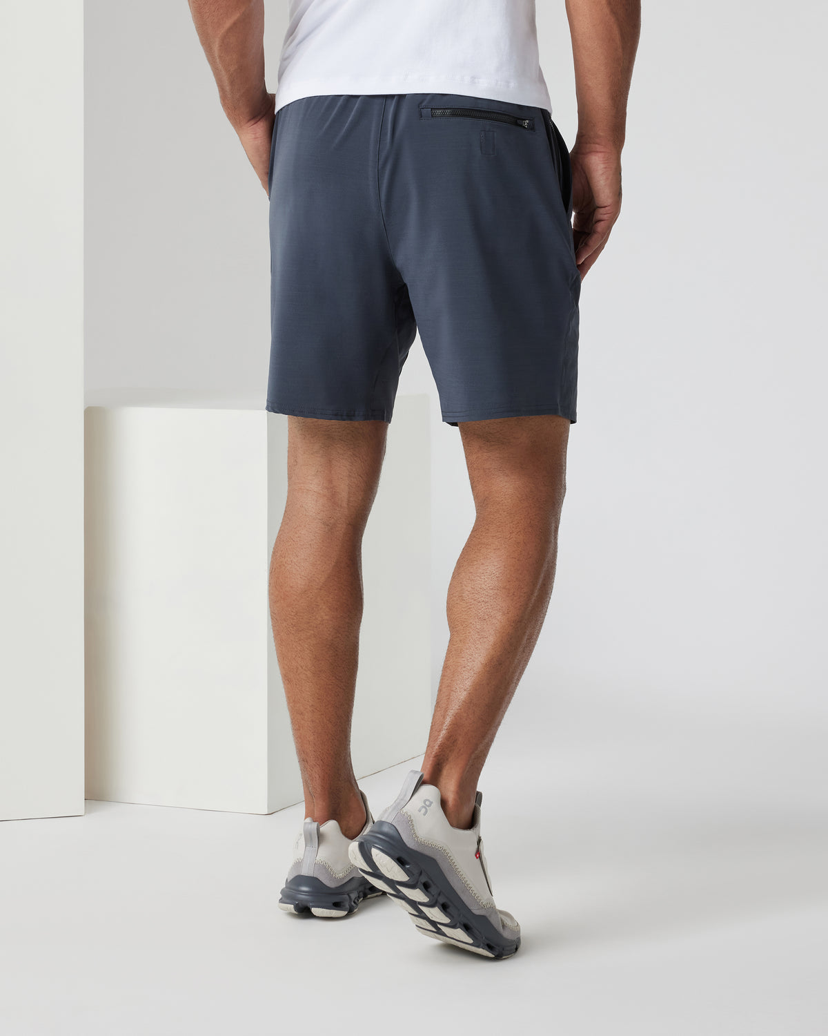 Men Vuori Elevate Kore Short Lined 7" Men's Navy Performance Shorts