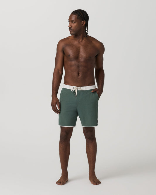 Men Vuori Men's Cruise Boardshort 7" Agate Green Linen Texture
