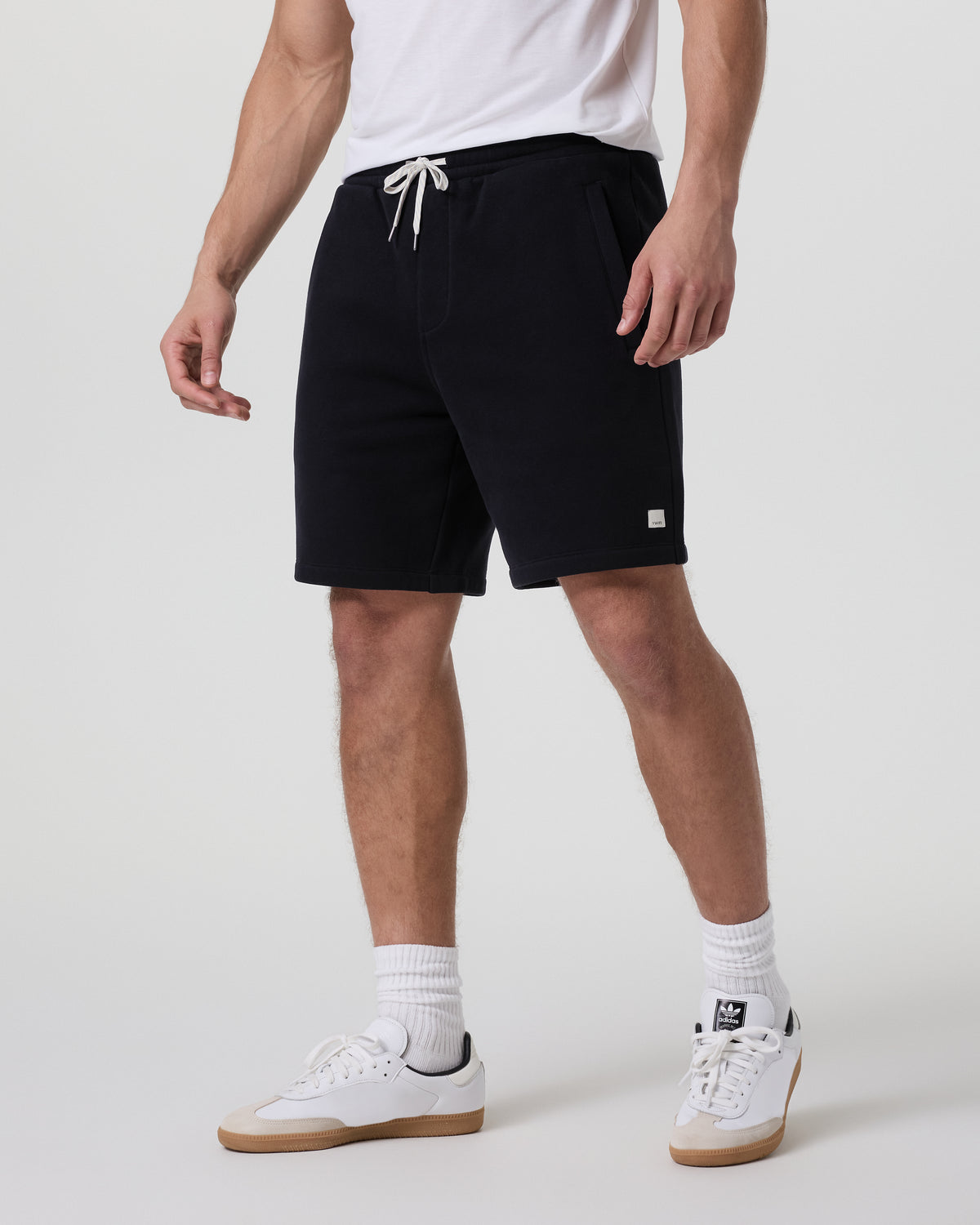 Men Vuori Seaside Short Classic Fit 8" Black