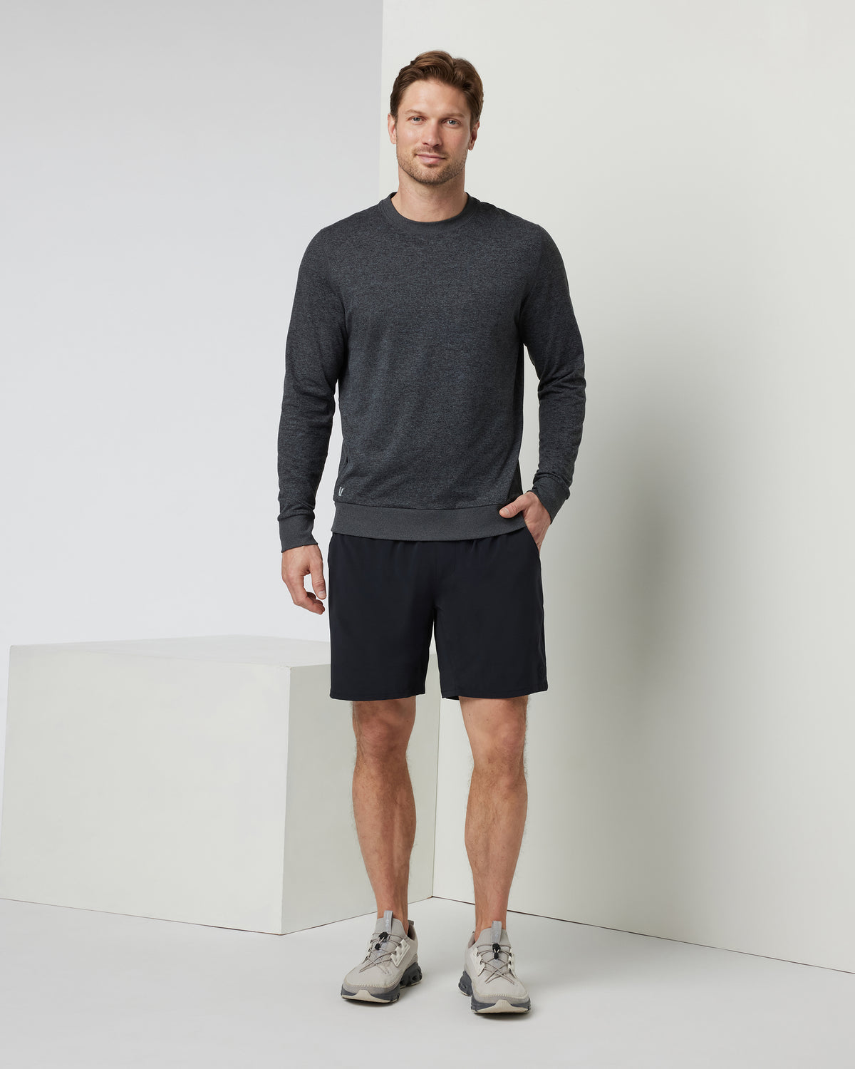 Men Vuori Kore Elevate Short Lined 7" Men's Black Shorts with Zip Pockets