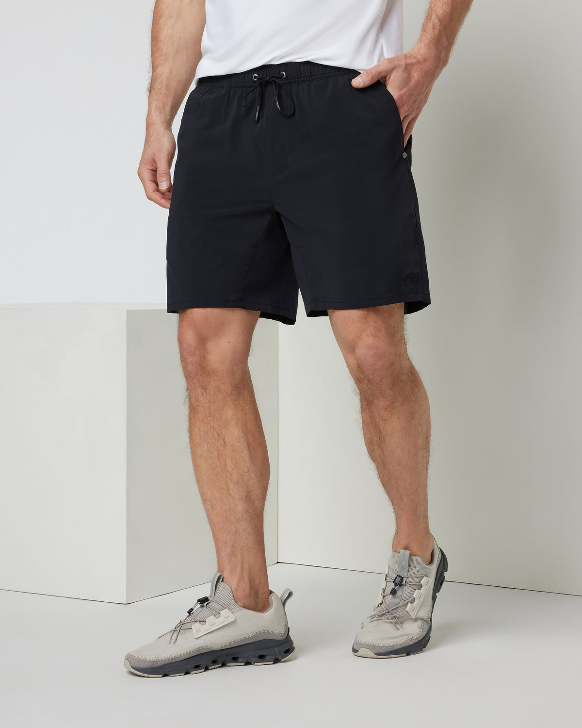 Men Vuori Kore Elevate Short Lined 7" Men's Black Shorts with Zip Pockets